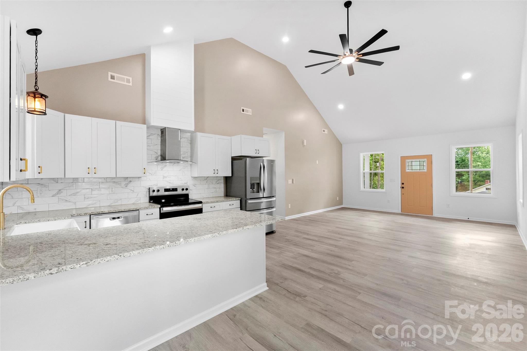 1618 Eaves Road — photo