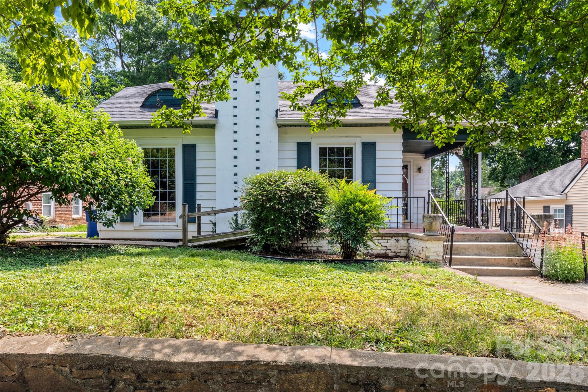2805 Bon Air Avenue — photo