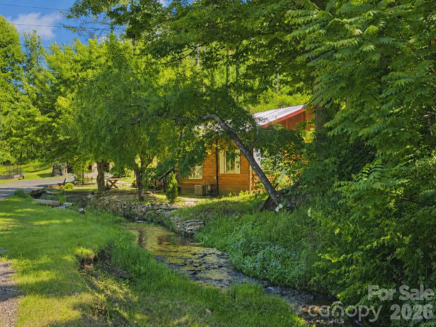 92 Buchanan Drive — photo