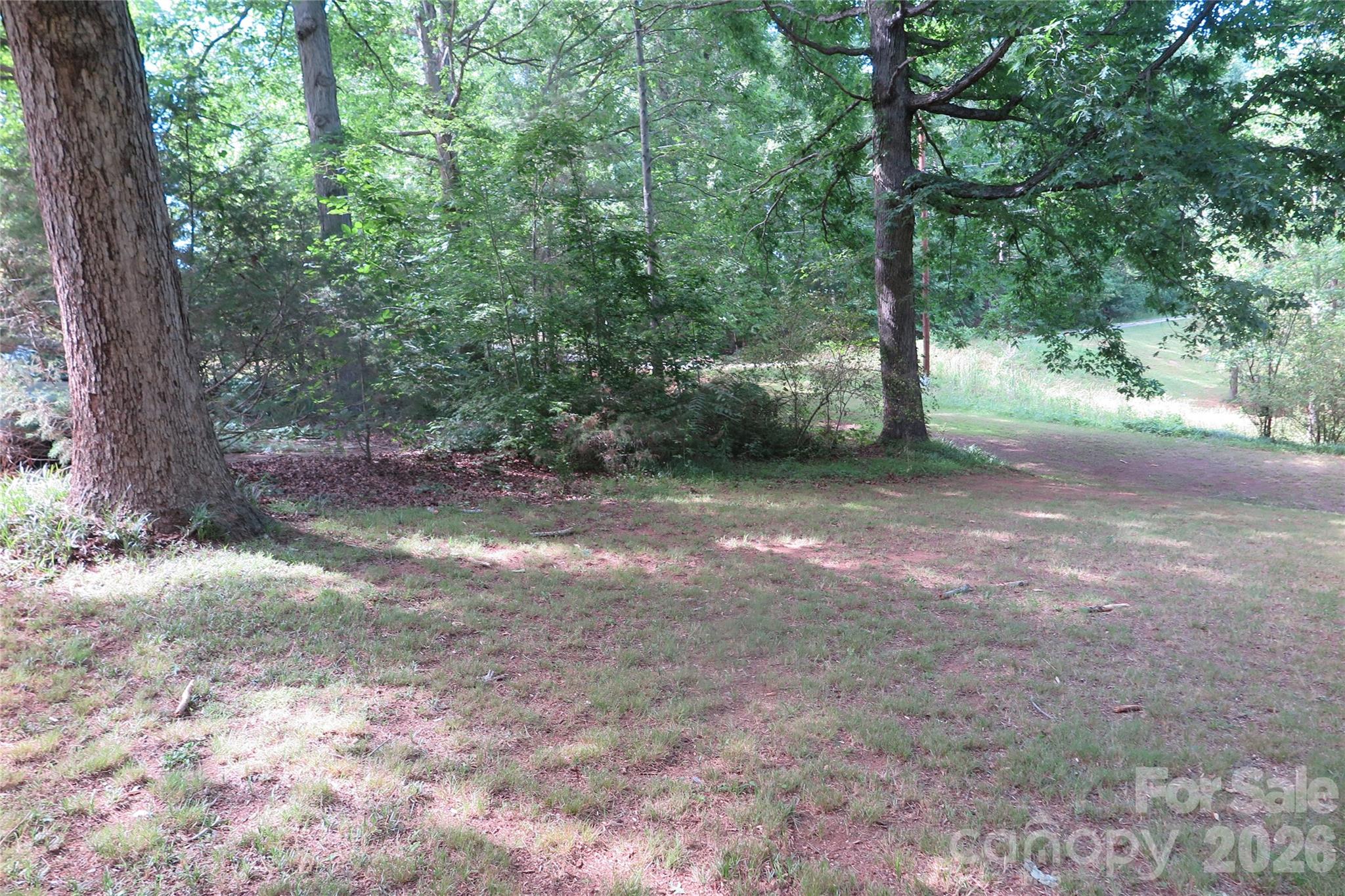 112 Glenn Oaks Drive — photo