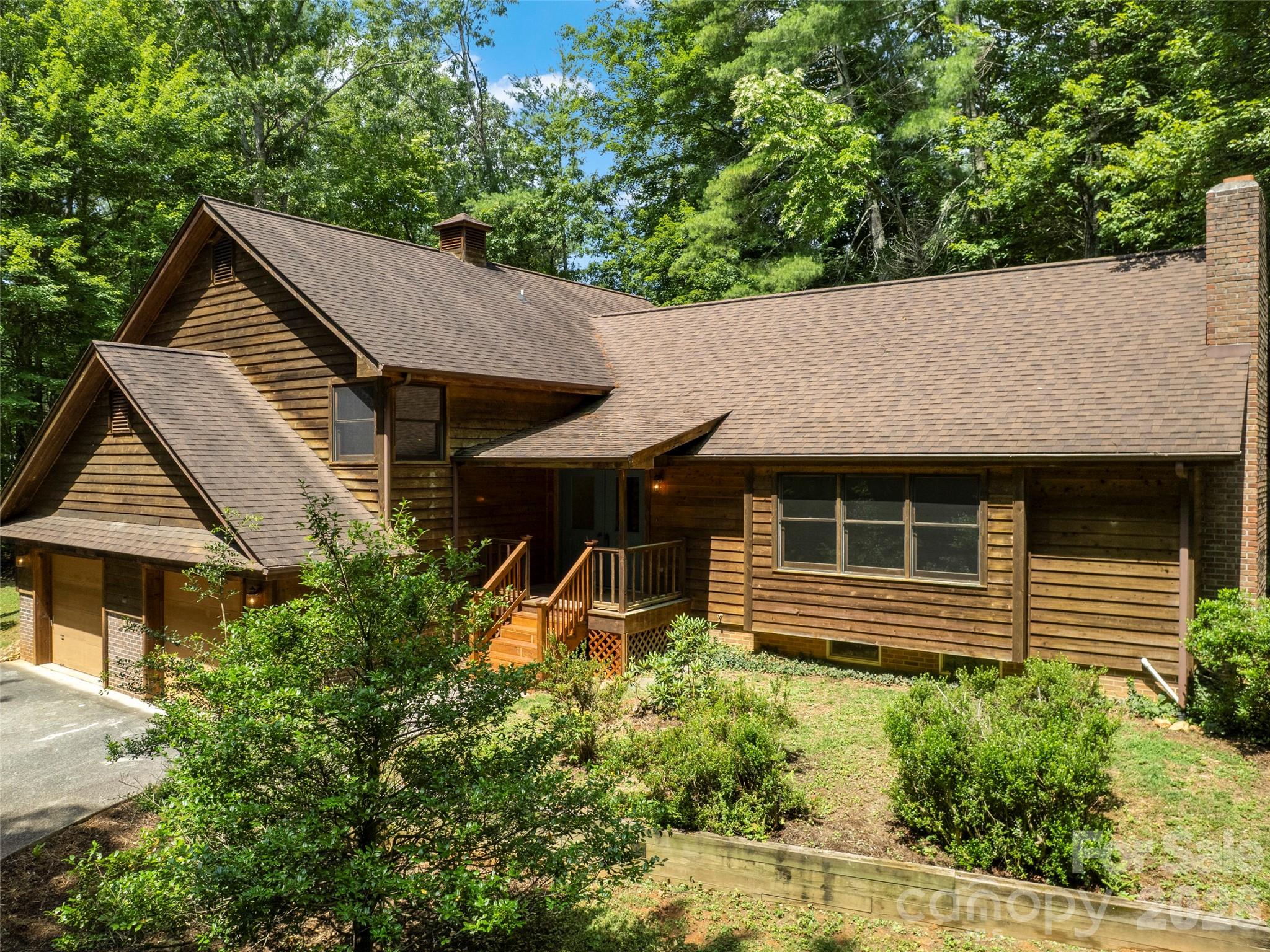 11 Tree Top Drive — photo