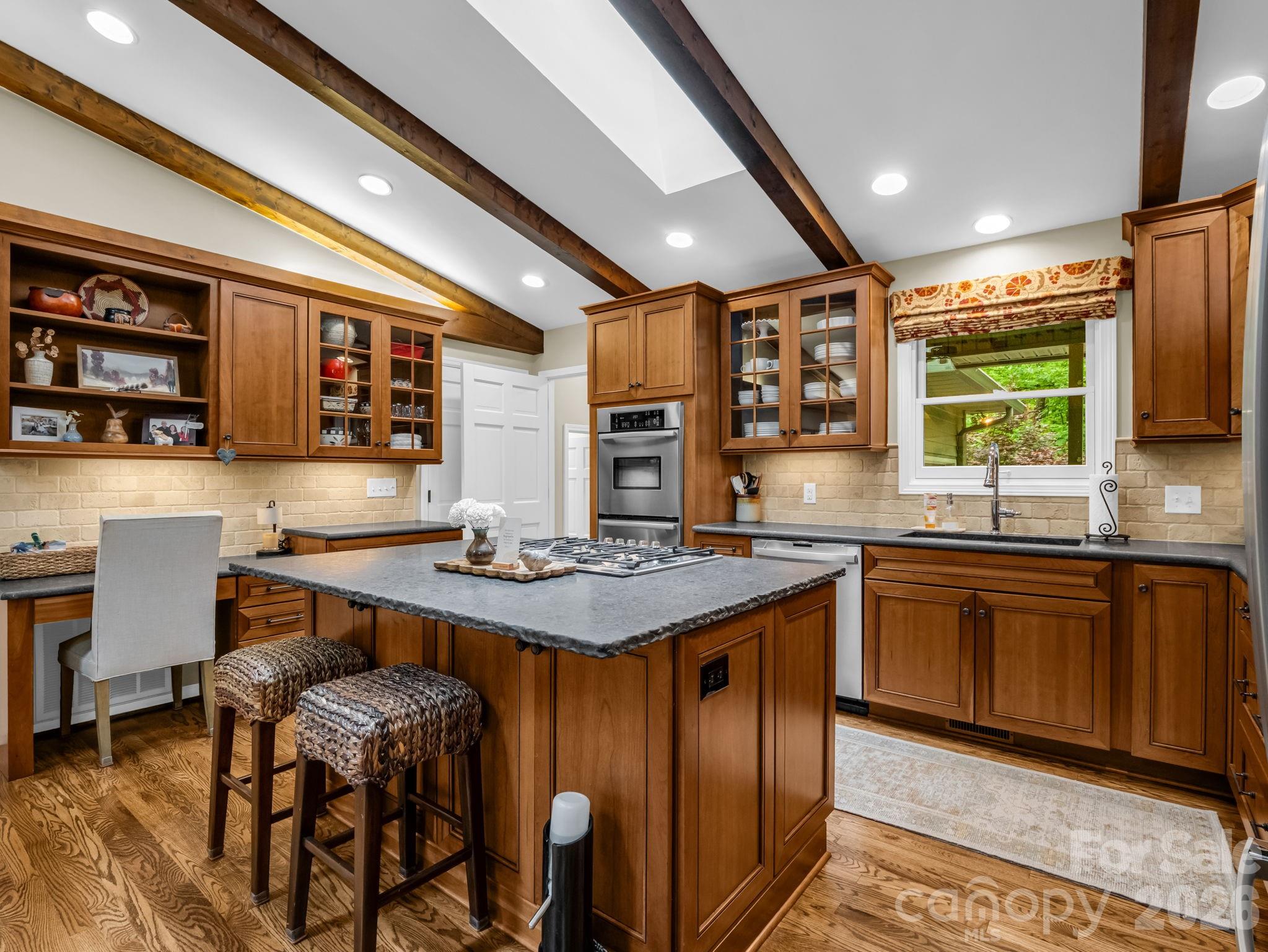 558 Middle Connestee Trail — photo