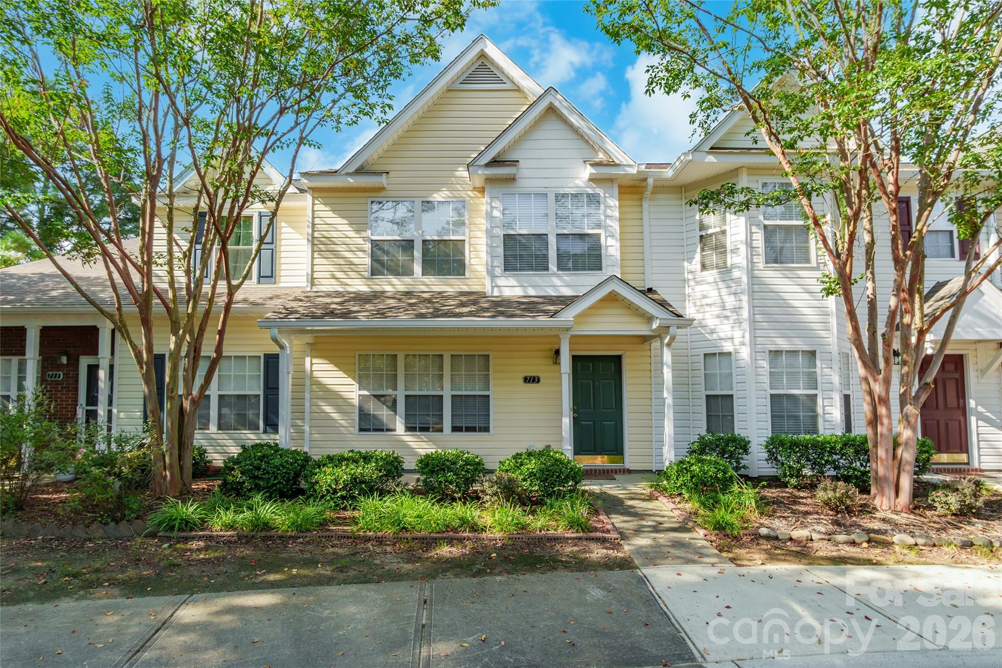 713 Rock Lake Glen — photo
