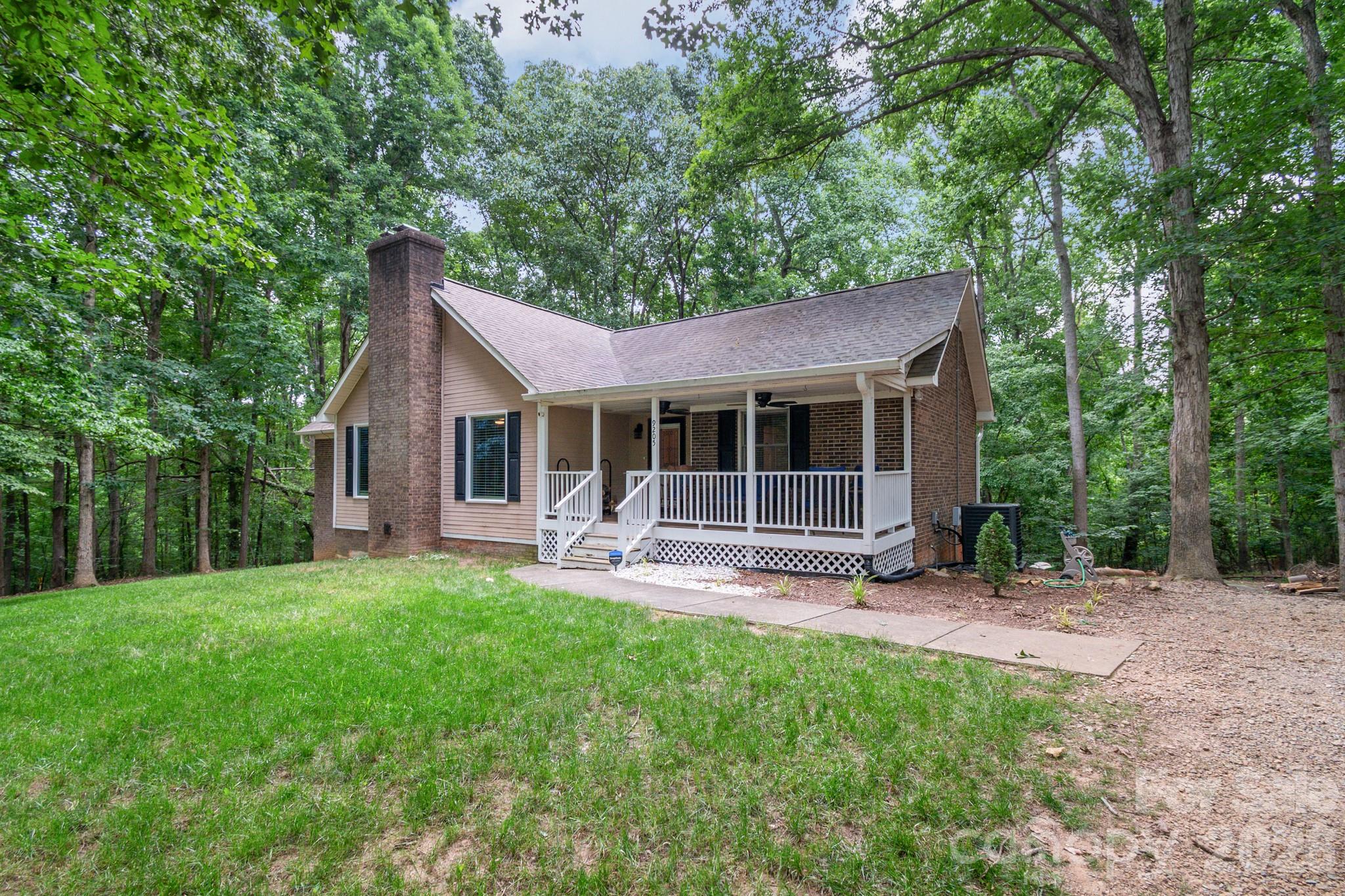9205 Richardson King Road — photo