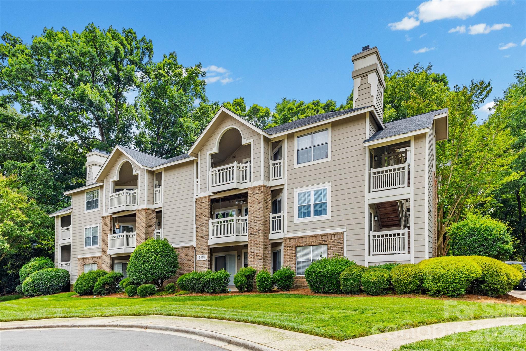 5013 Sharon Road Unit L — photo