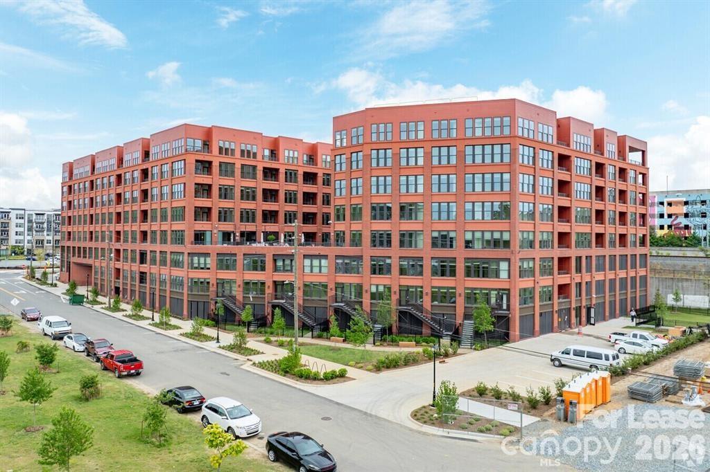 300 E 36th Street Unit C1 — photo