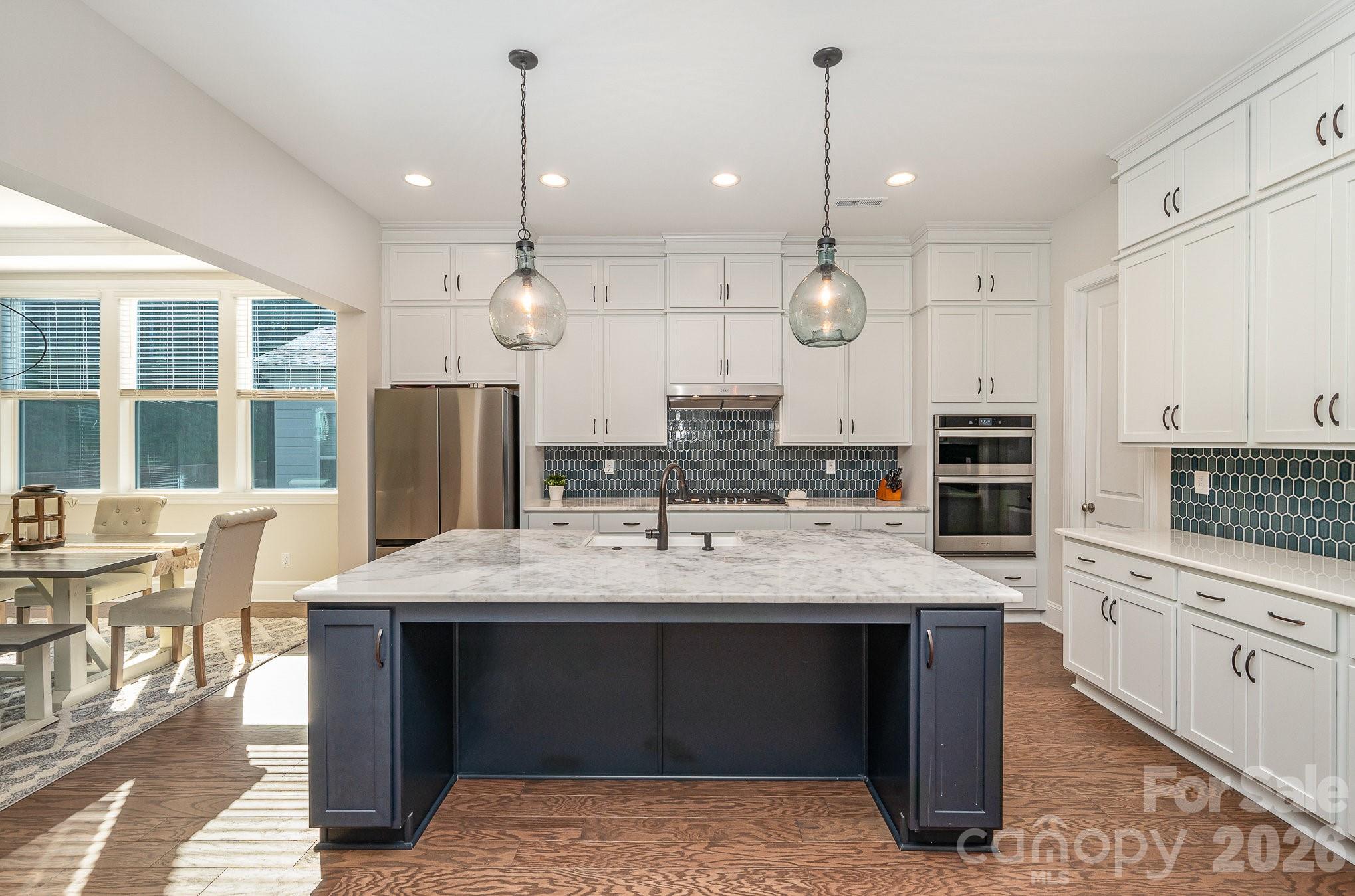 1390 Cedardale Lane — photo