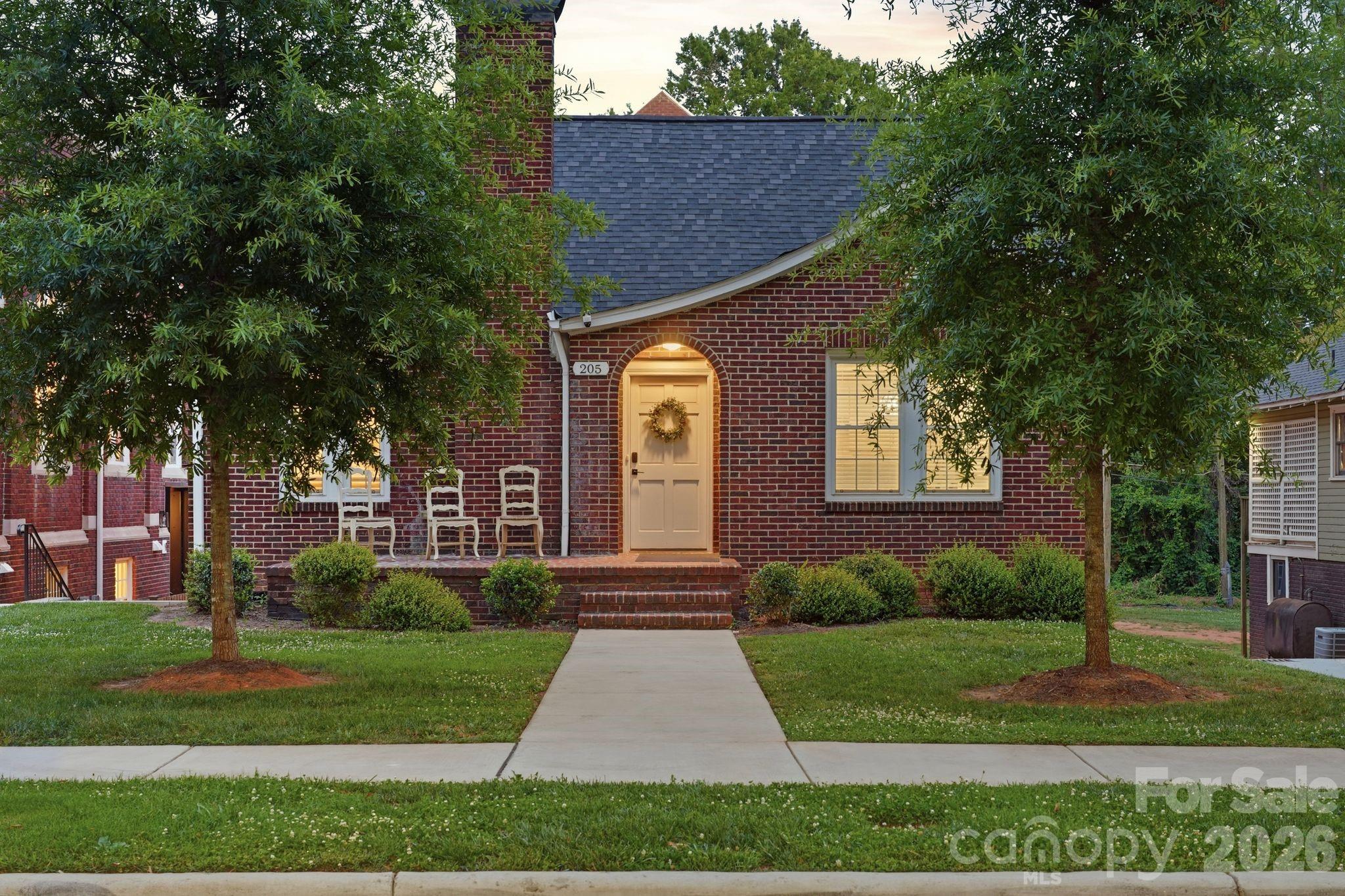 205 Grandin Road — photo