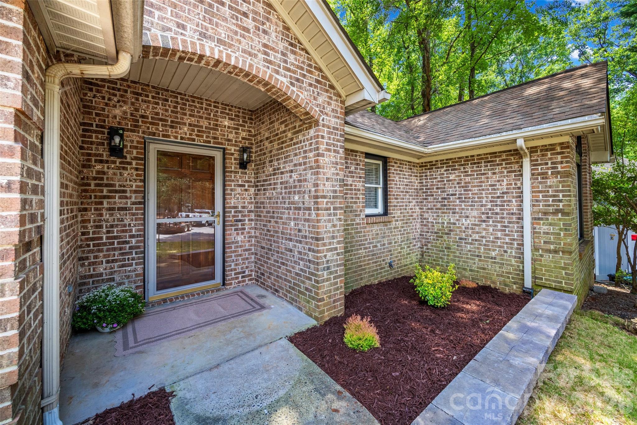 5053 Suwarrow Court — photo
