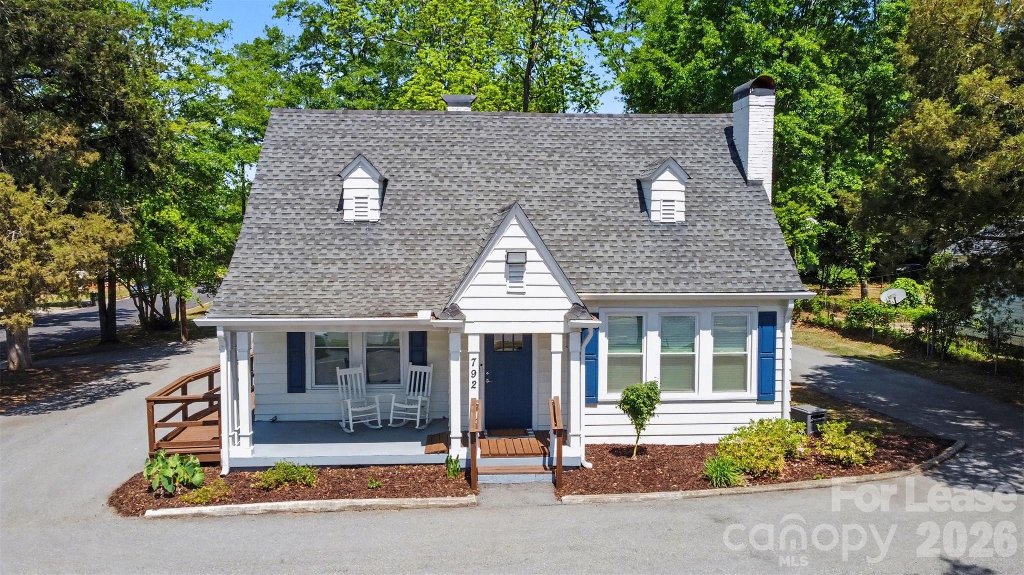 792 John B White Sr Boulevard — photo
