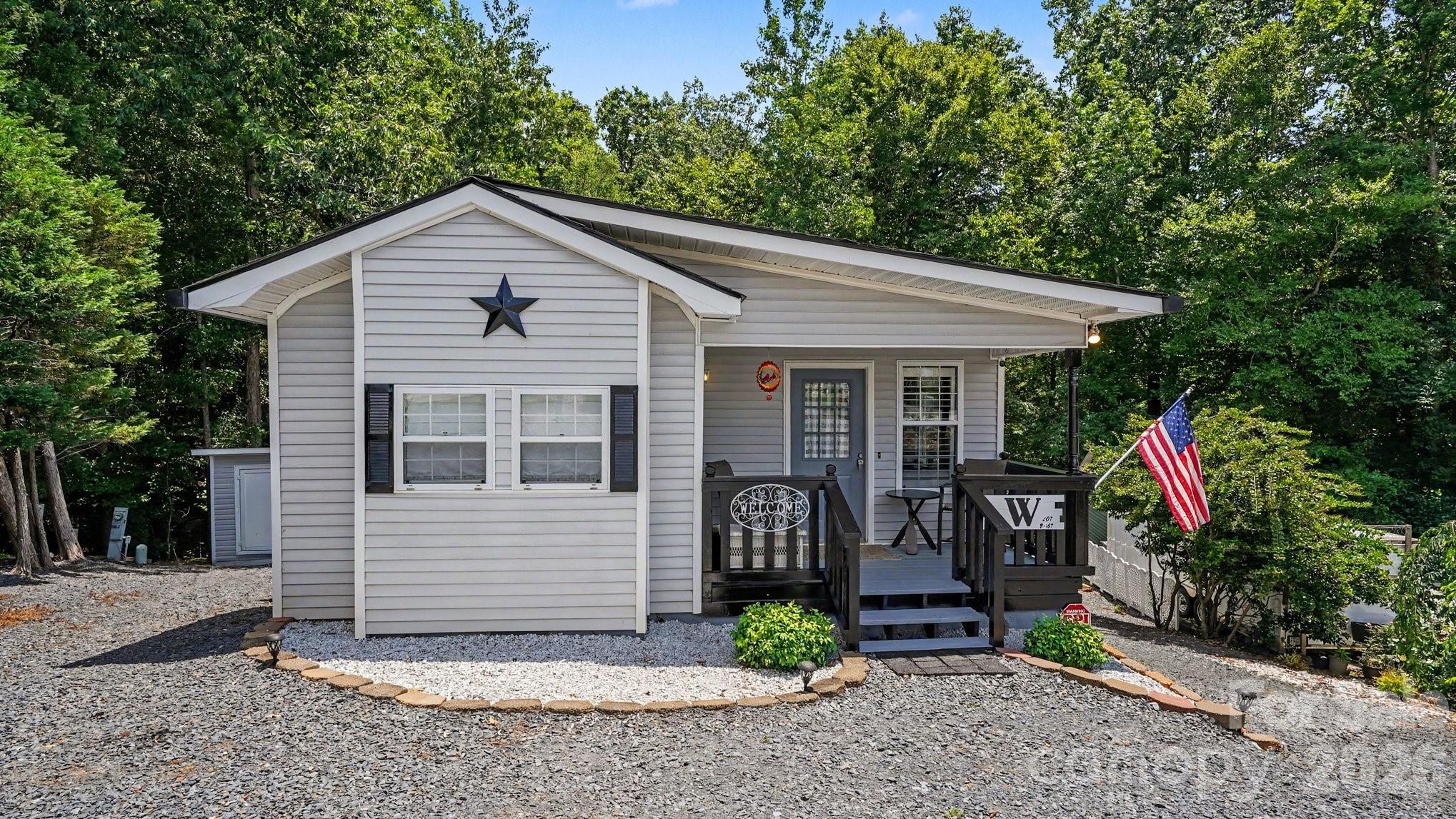 113 Lake View Drive — photo