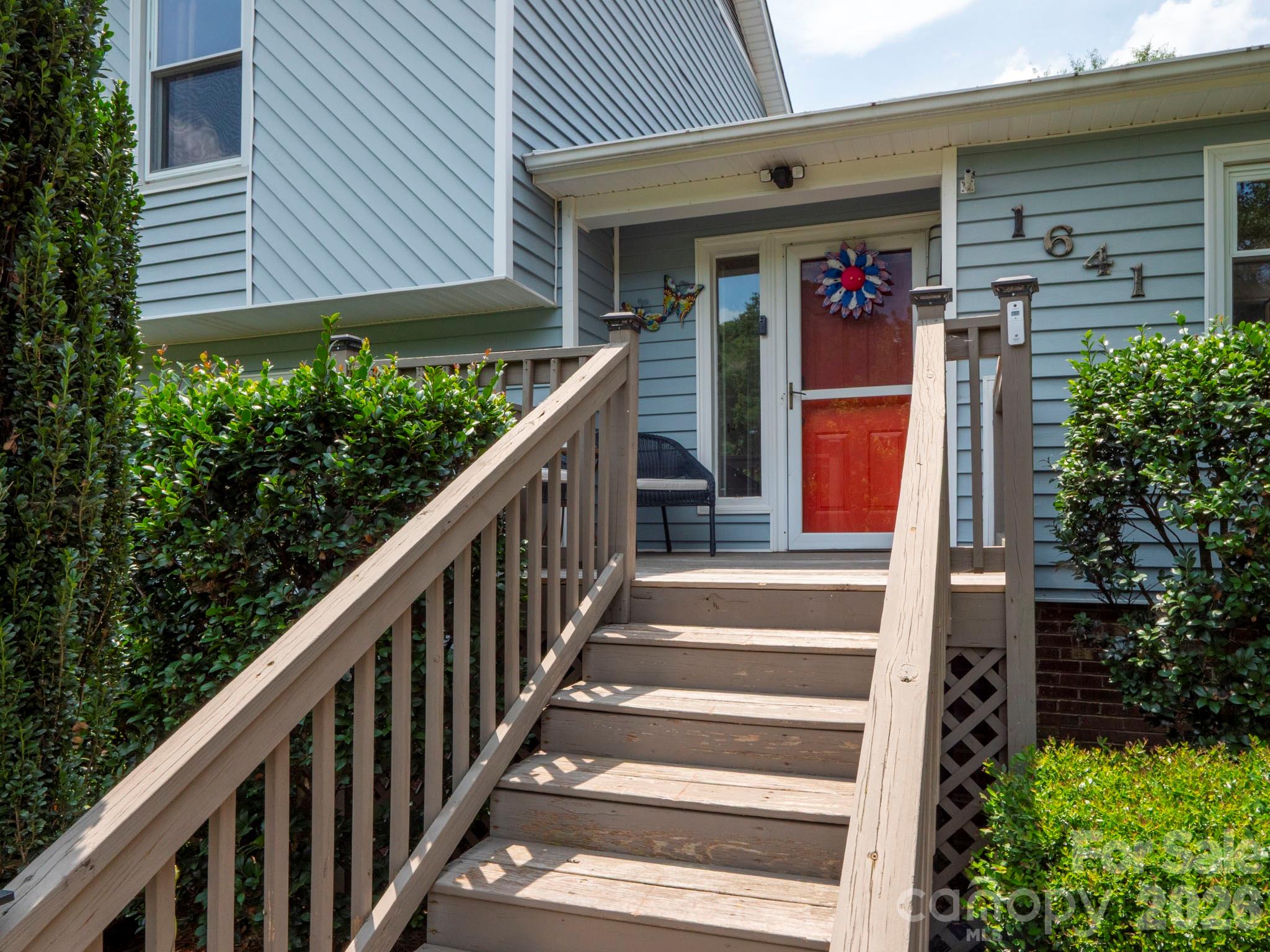 1641 Brook Drive — photo