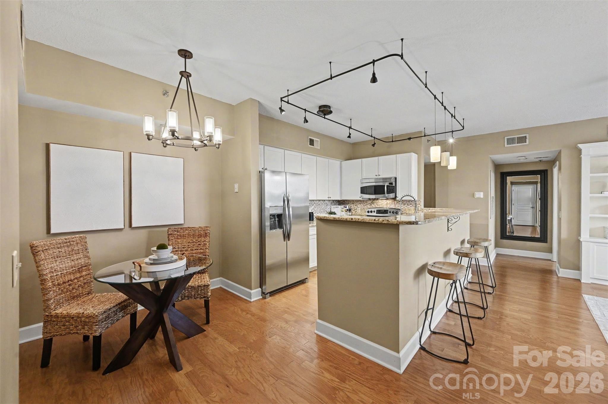 1315 East Boulevard Unit 720 — photo