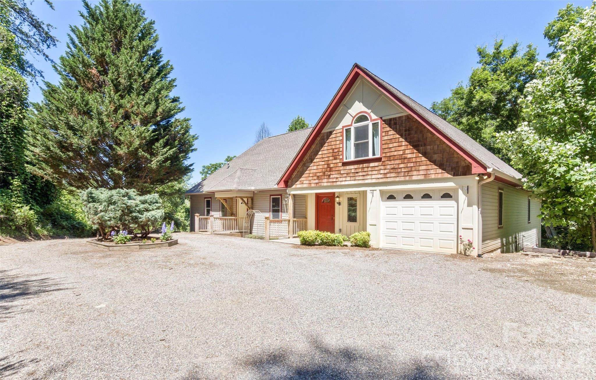 15 Village Green Drive — photo