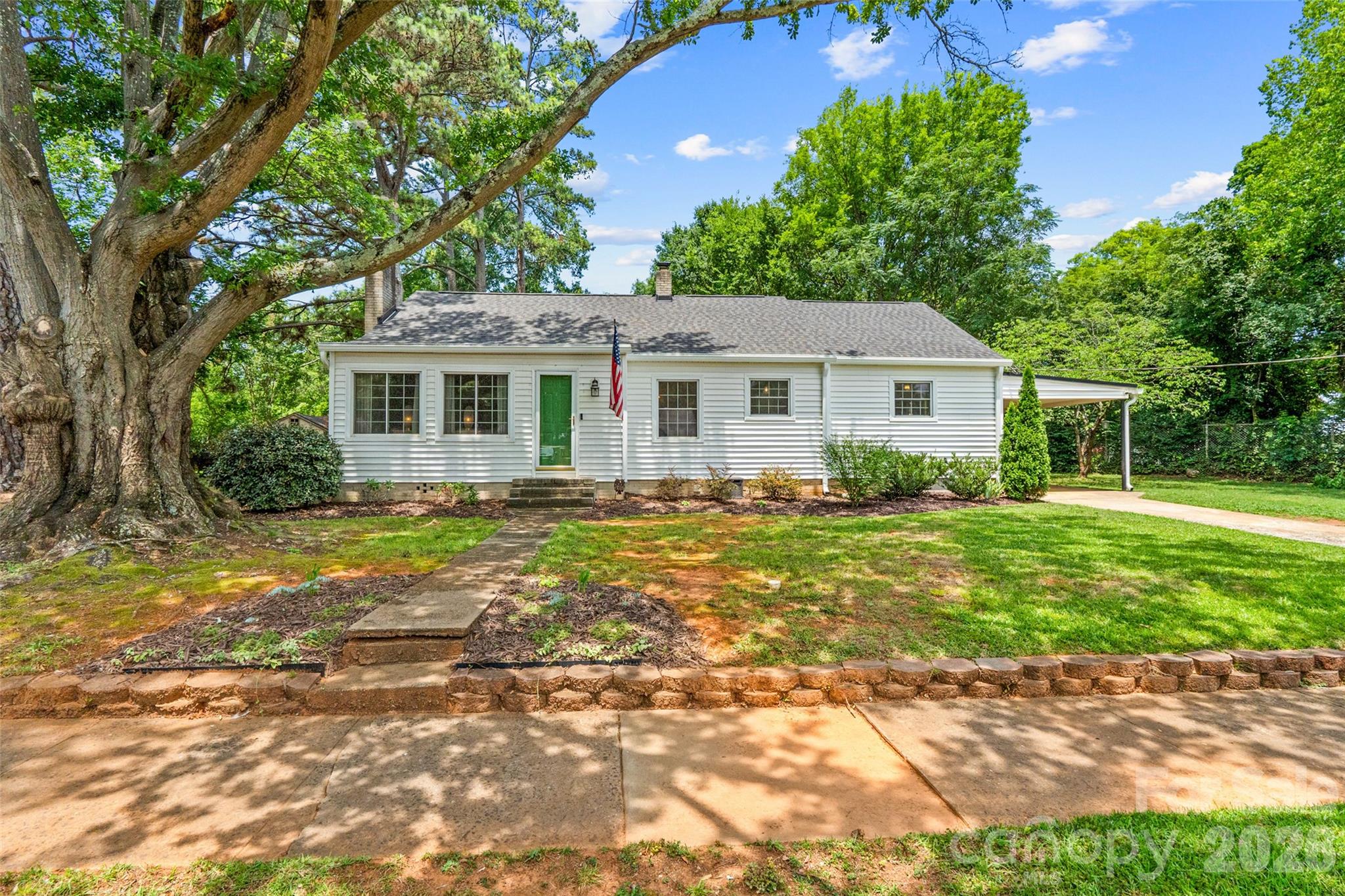 1019 Beverly Drive — photo