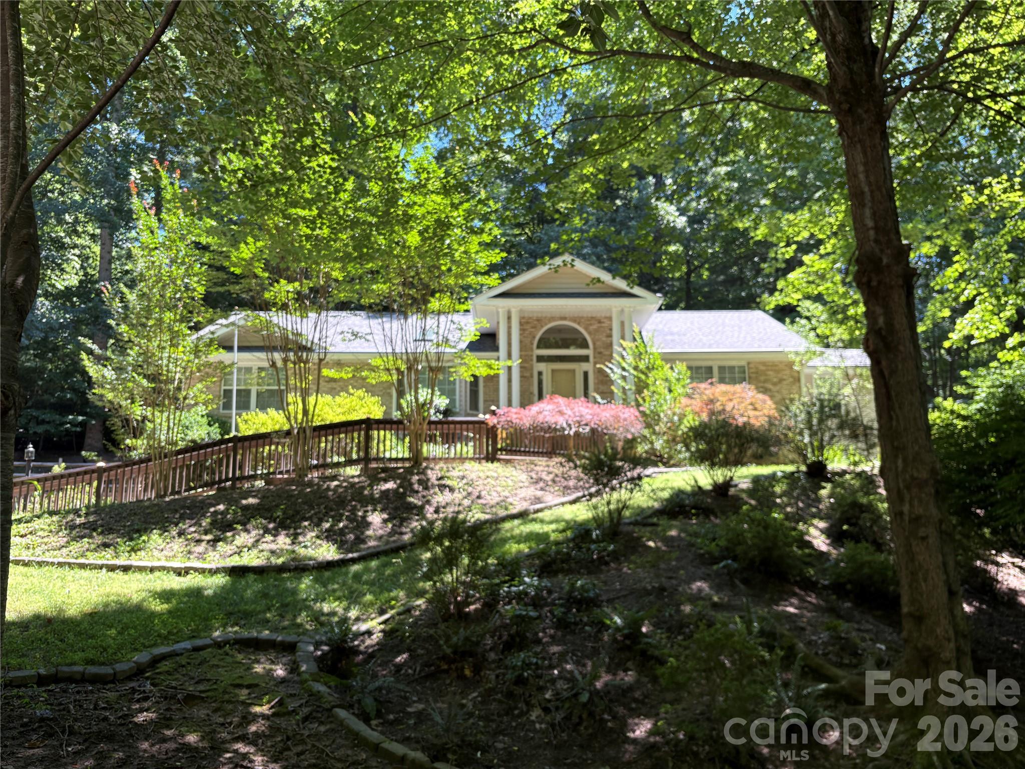 206 Camellia Way — photo
