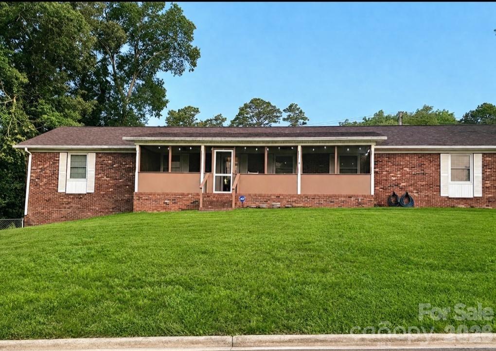 615 Fernwood Drive — photo