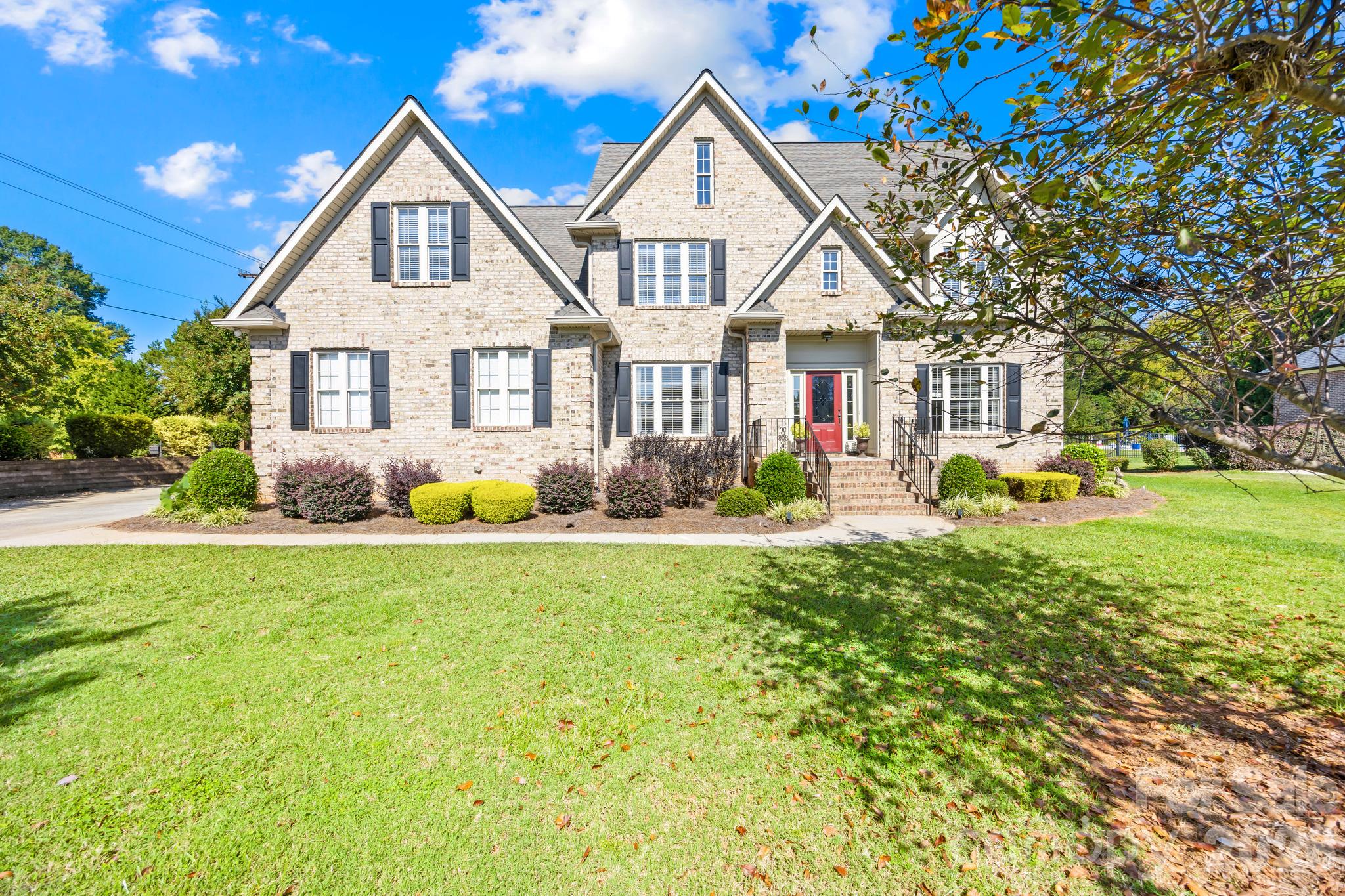 105 Mandarin Drive — photo