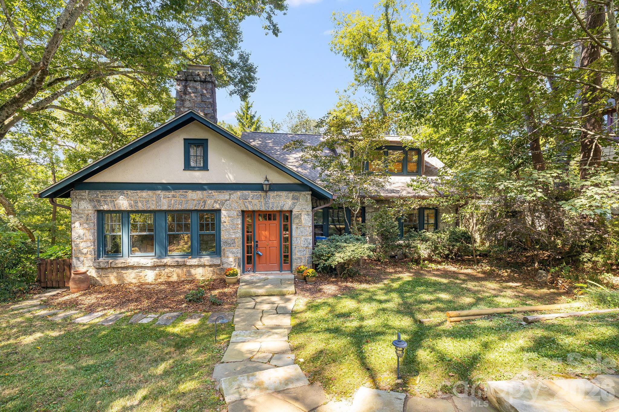 25 Saint Dunstans Circle — photo