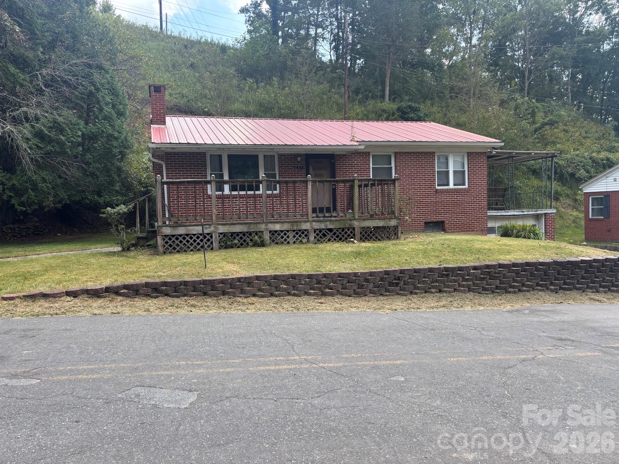637 Toe Cane Road — photo