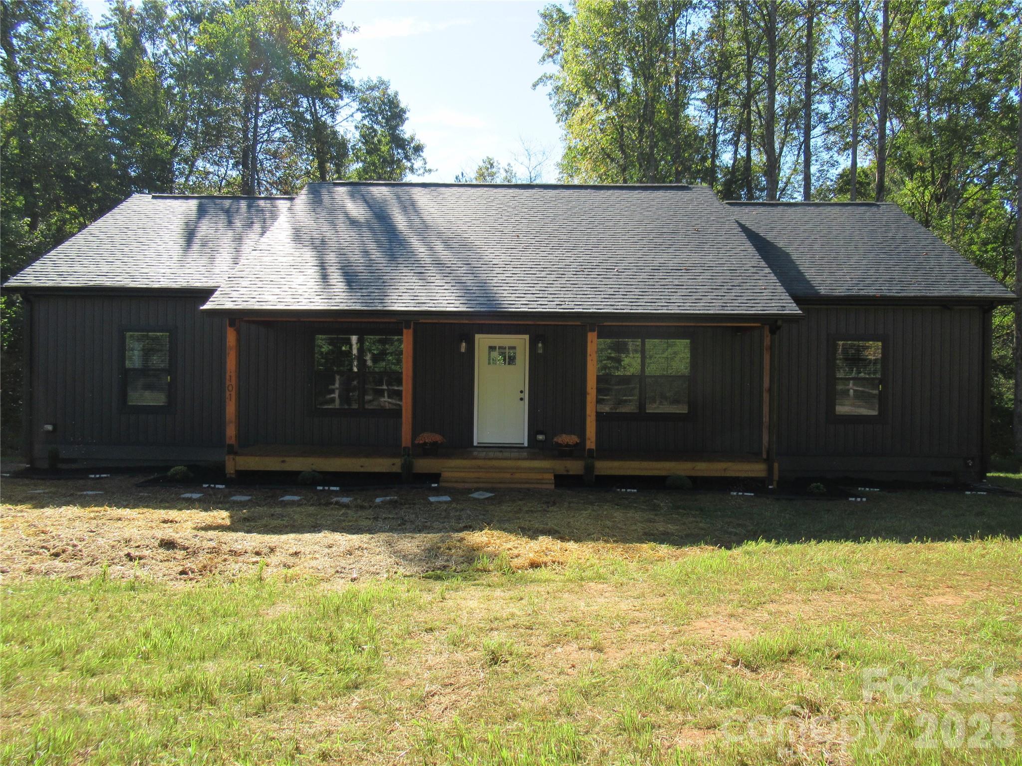 101 Riverhills Lane — photo