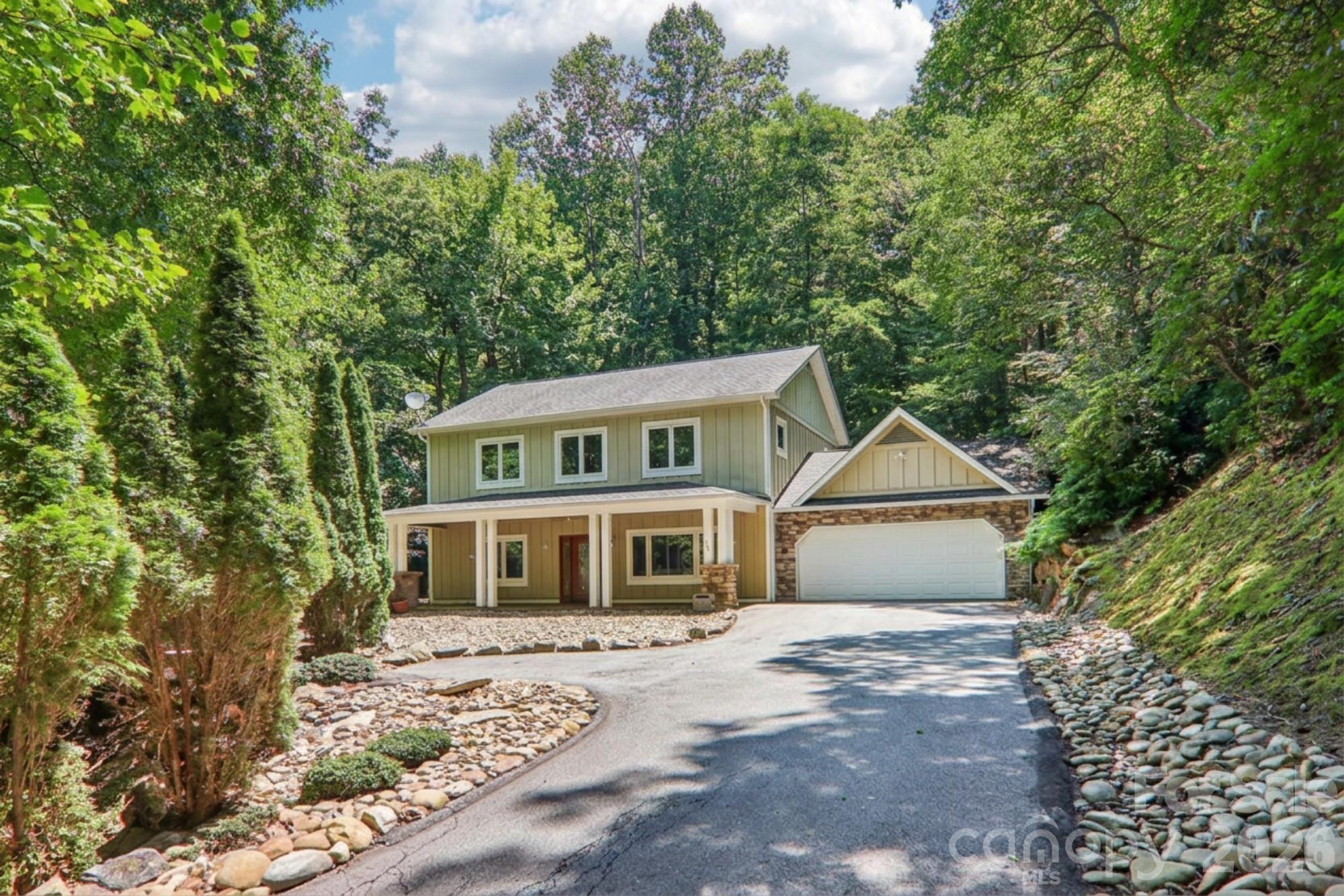 10 Cedar Drive — photo