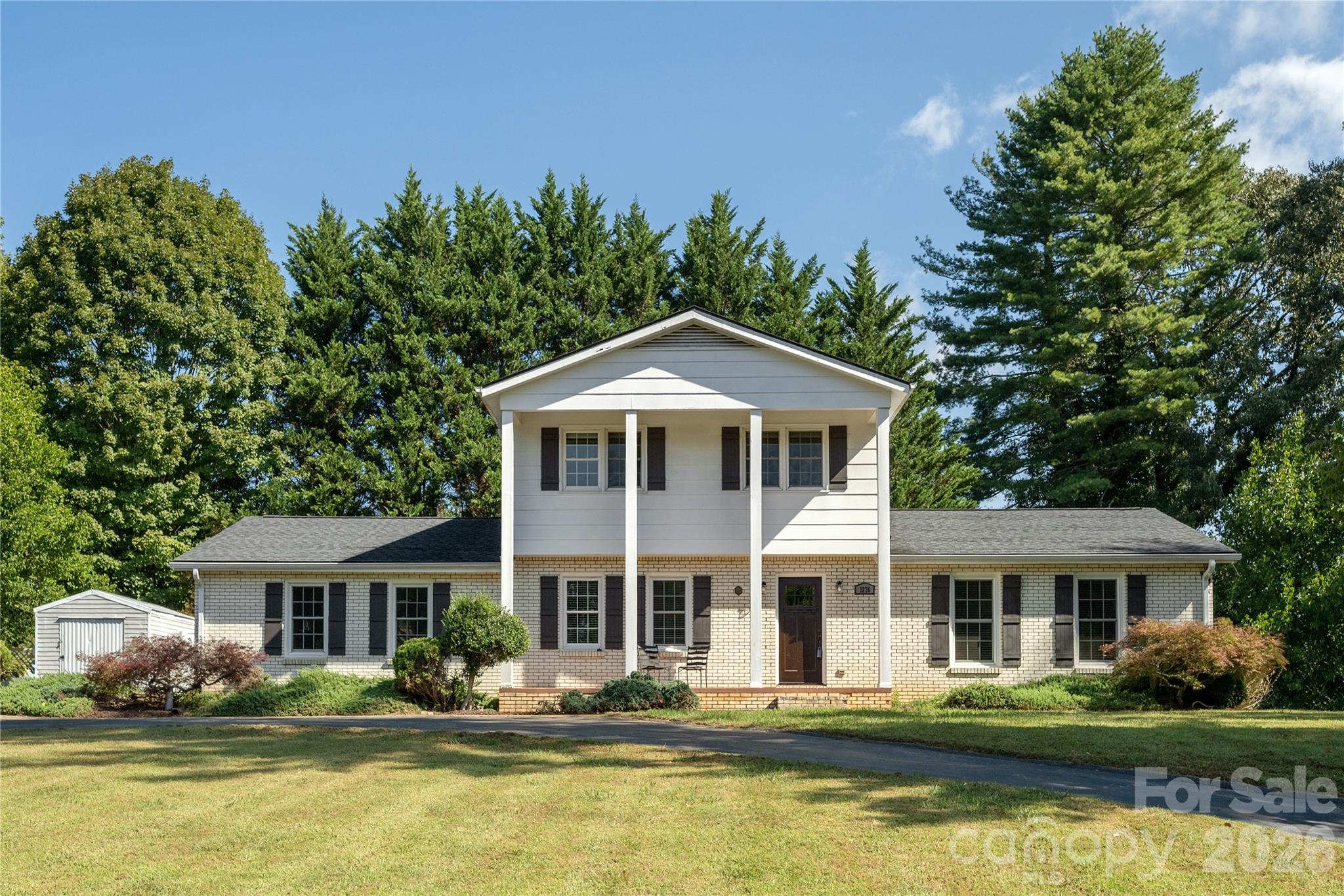 1376 Glenheath Drive — photo