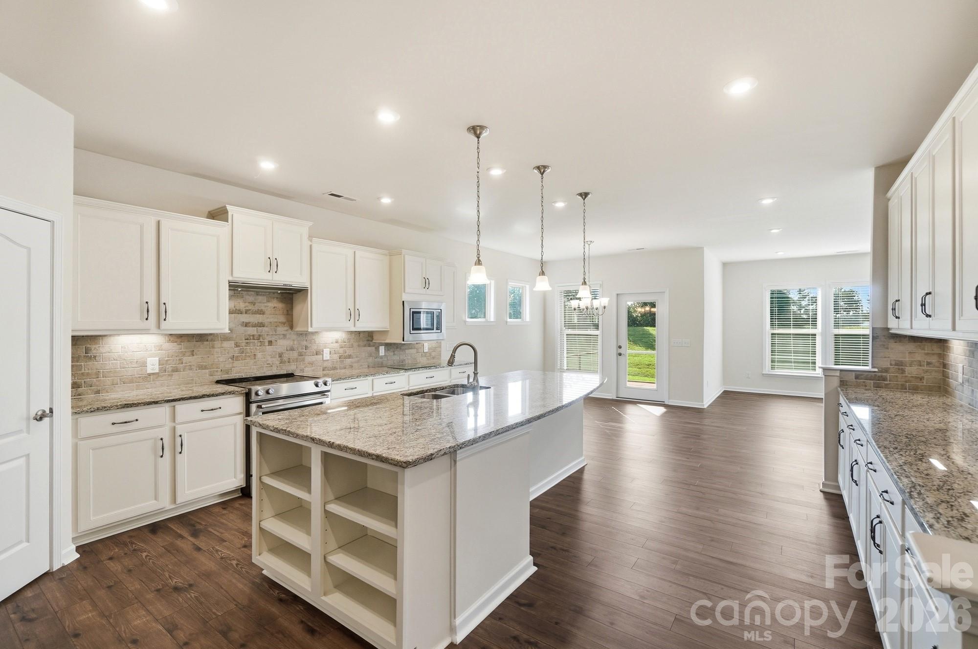 1620 Red Leaf Drive — photo