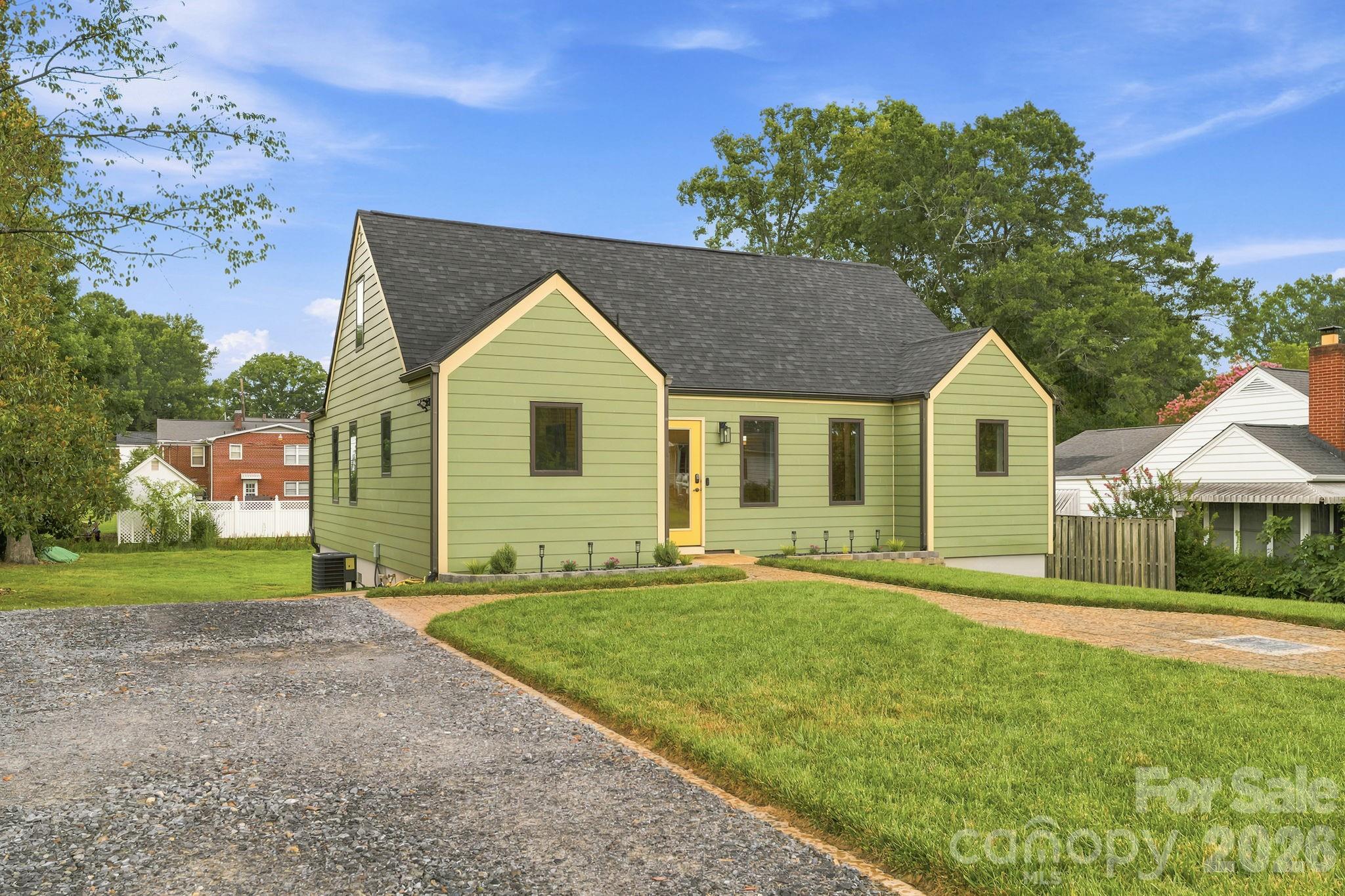 108 W Lee Avenue — photo