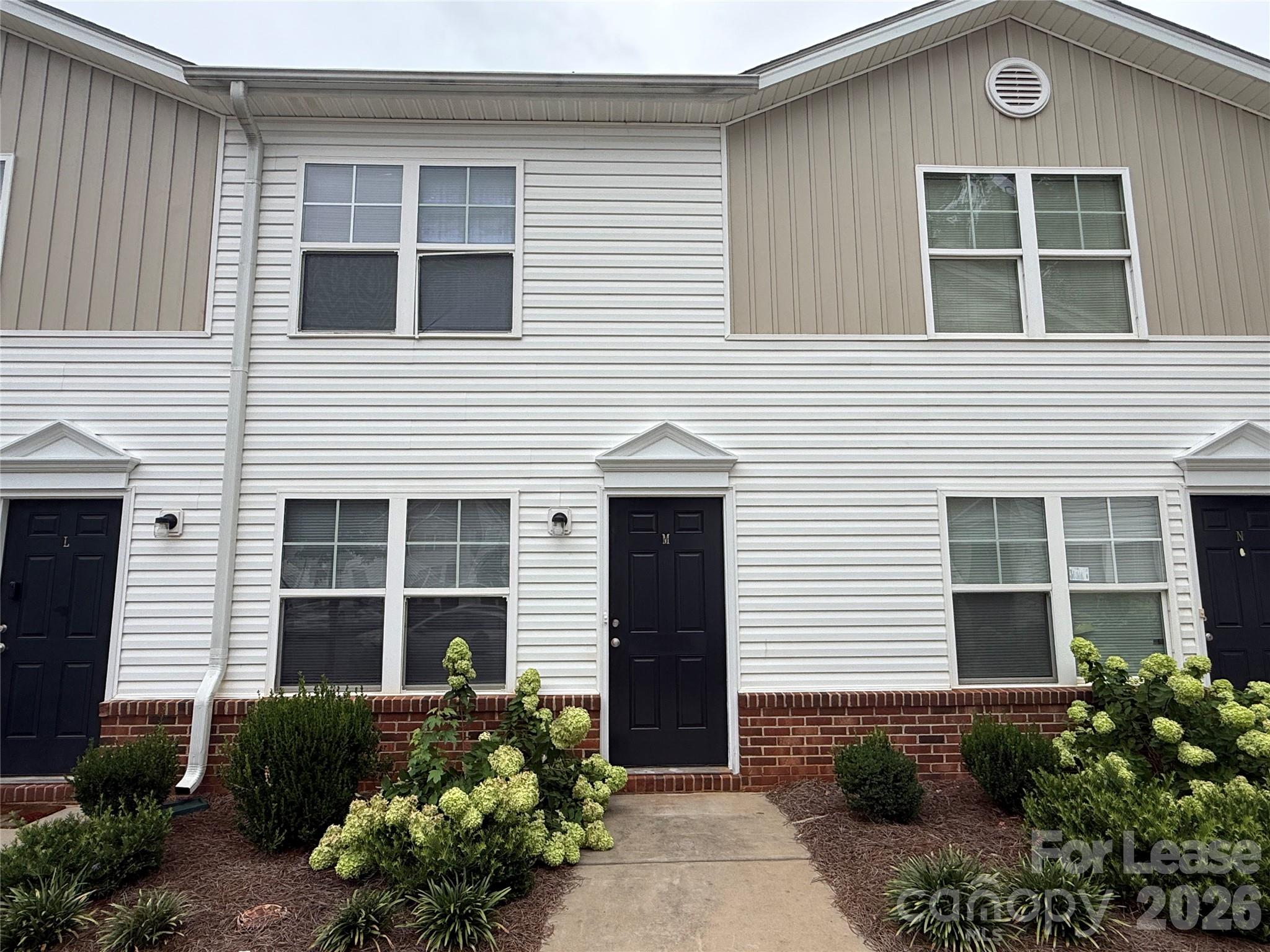 2021 Oakdale Road M — photo