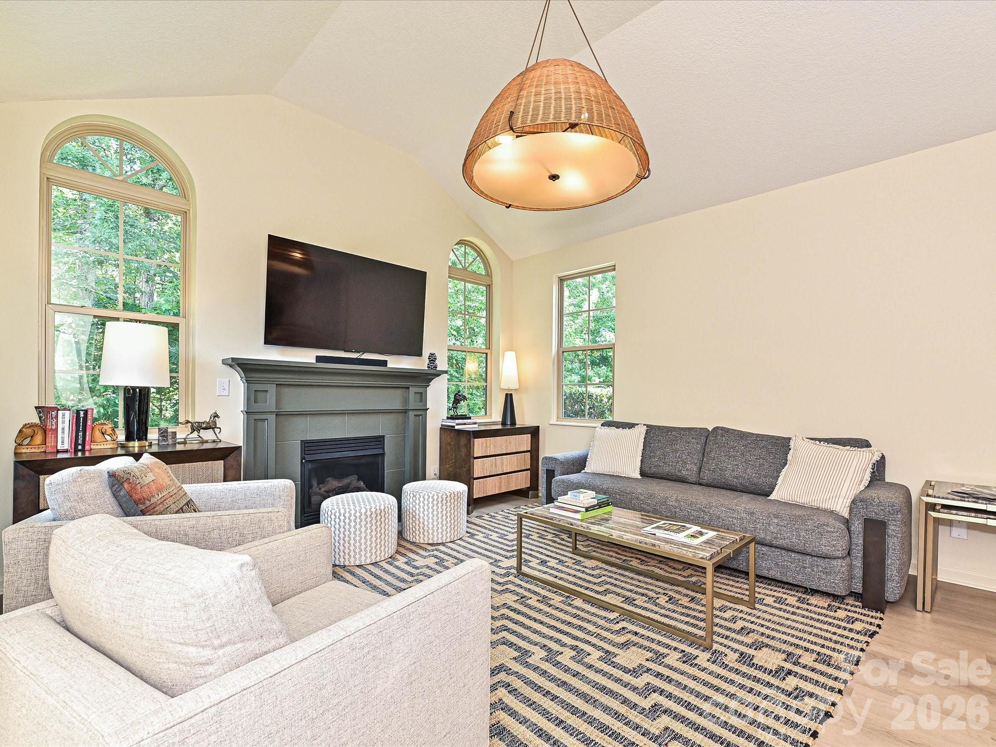 3520 S Bank Court — photo