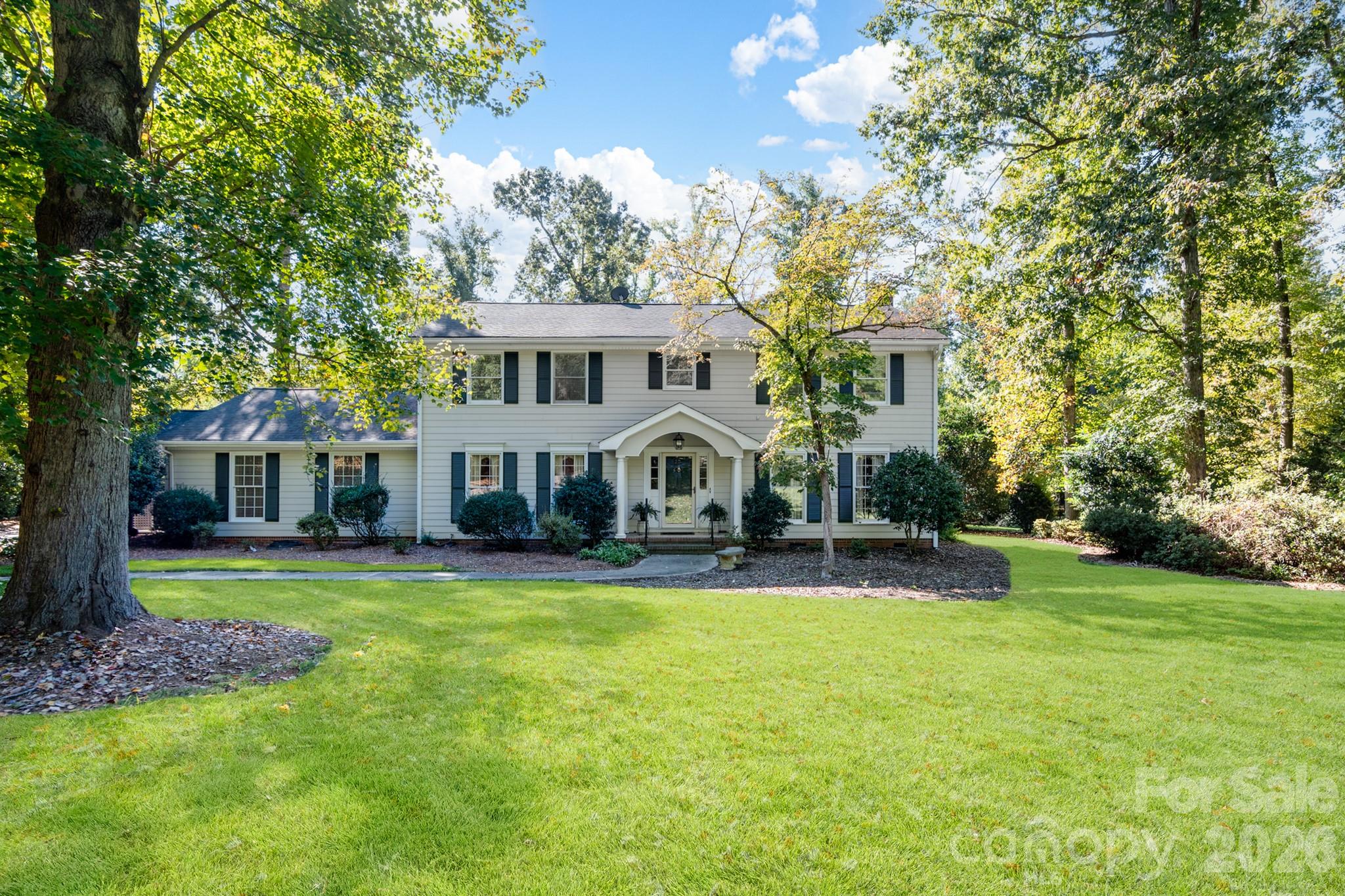 233 Nottingham Circle — photo