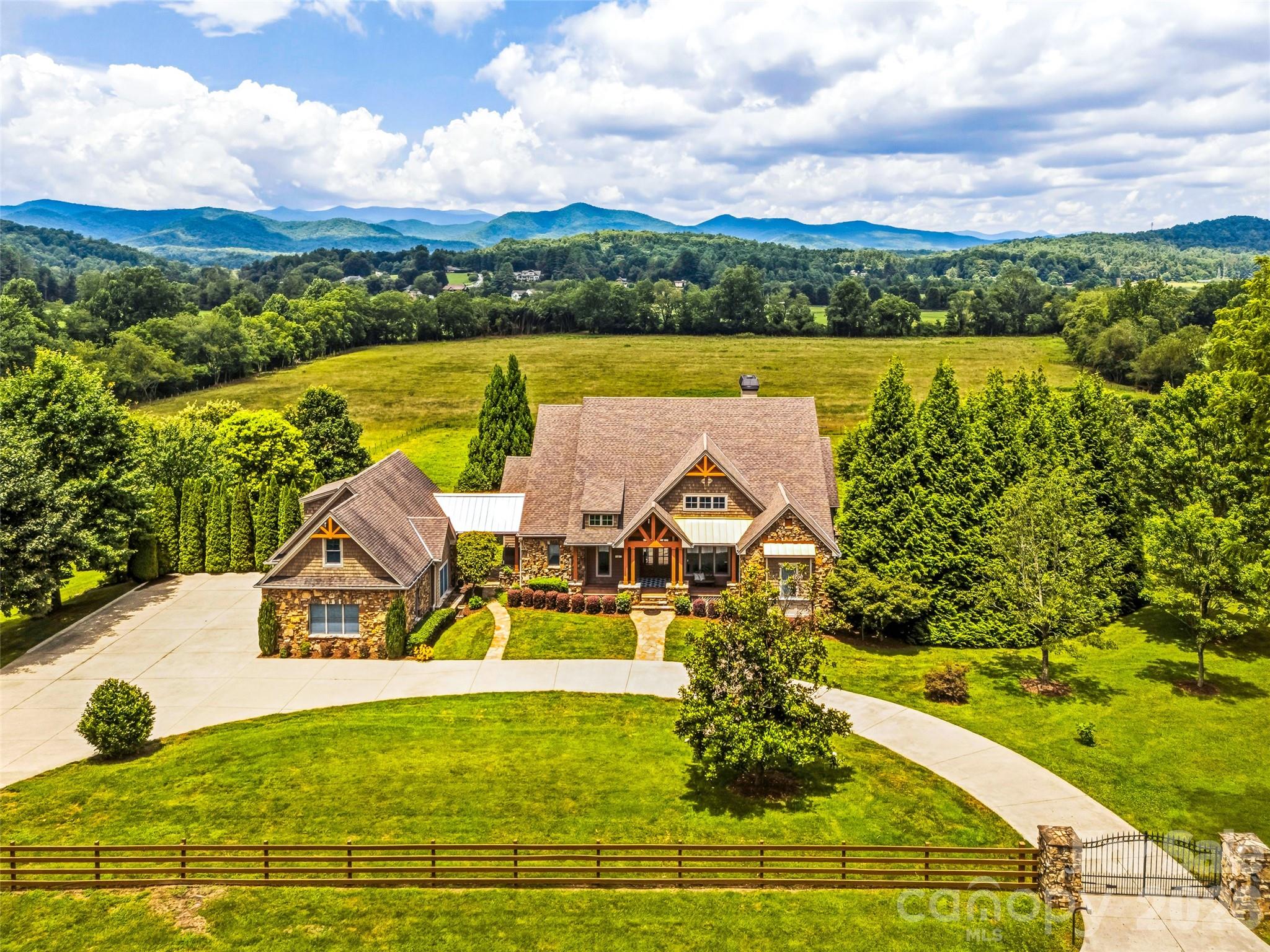 280 Walnut Hollow Road — photo