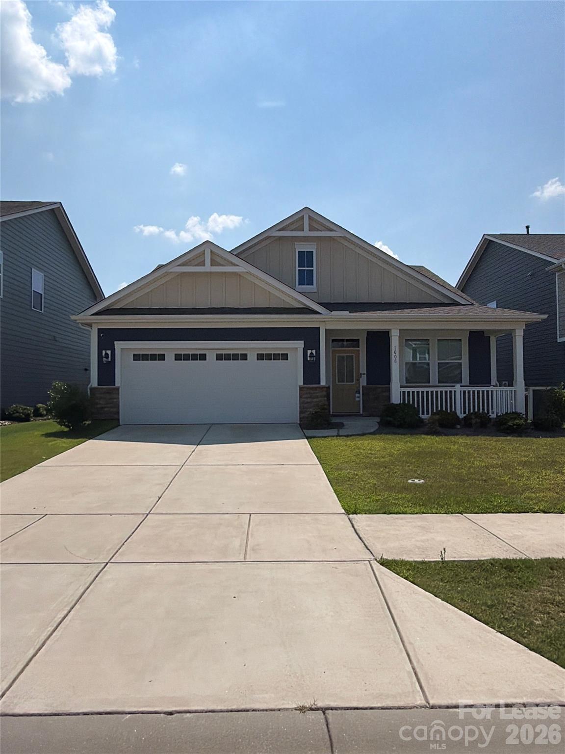 1008 Fairbrae Lane — photo
