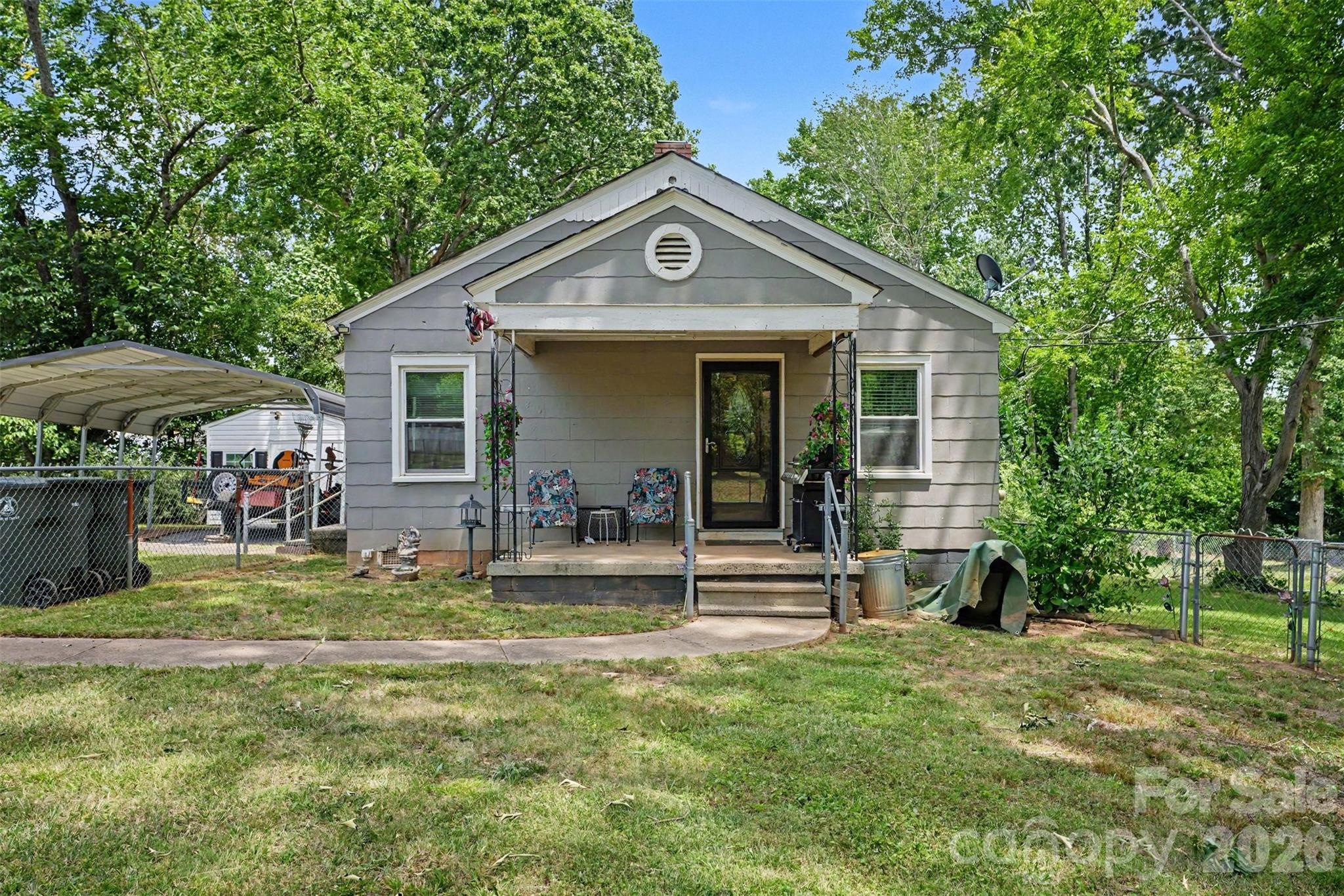 109 S Pine Street — photo
