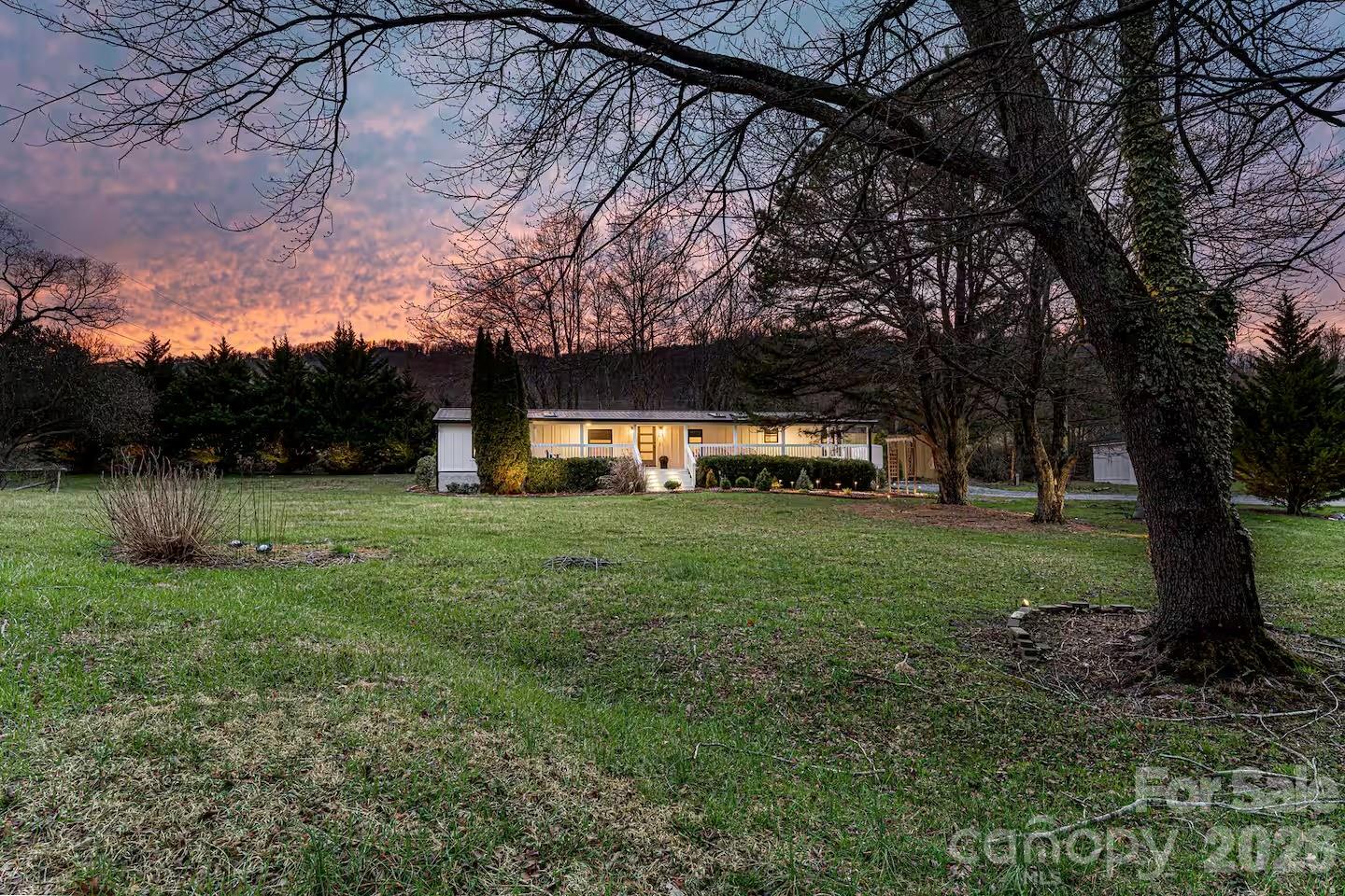 2 Shady Oak Lane — photo