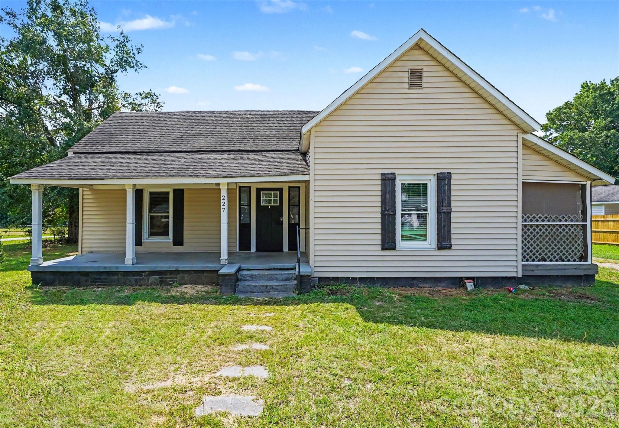 227 Cauthen Street — photo
