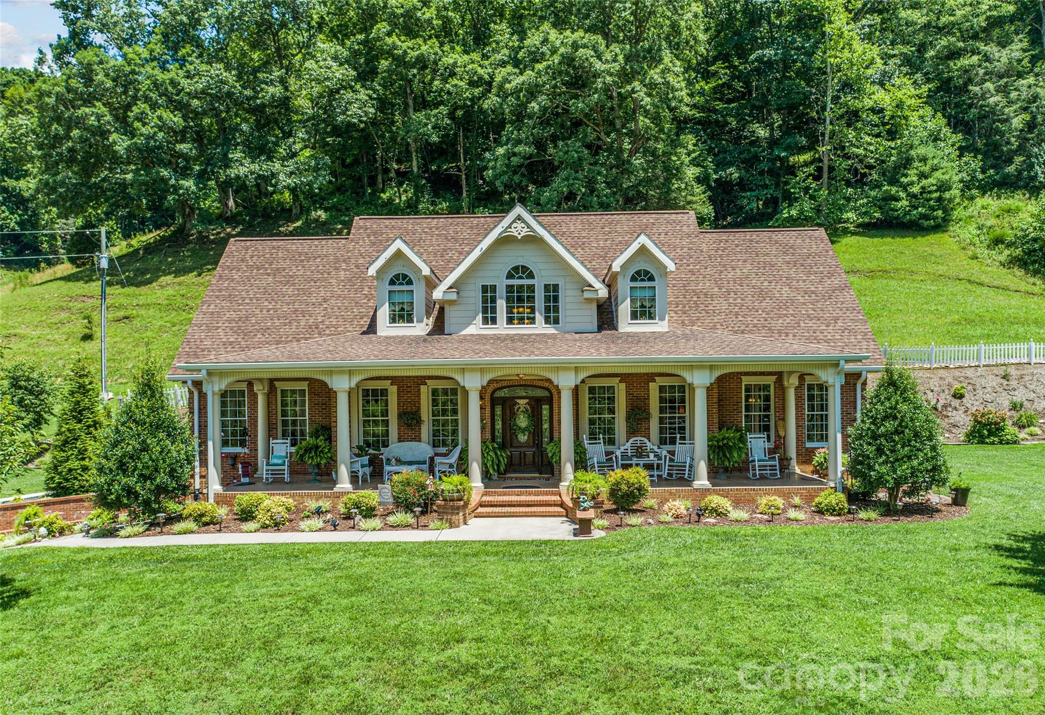 38 Peterson Lane — photo