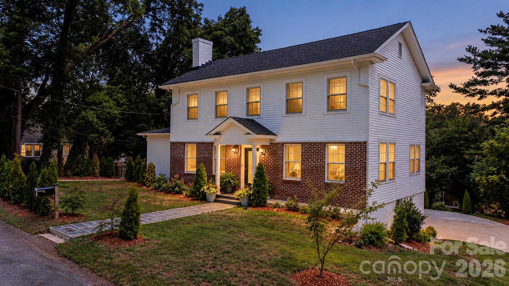 1407 Mimosa Lane NW — photo
