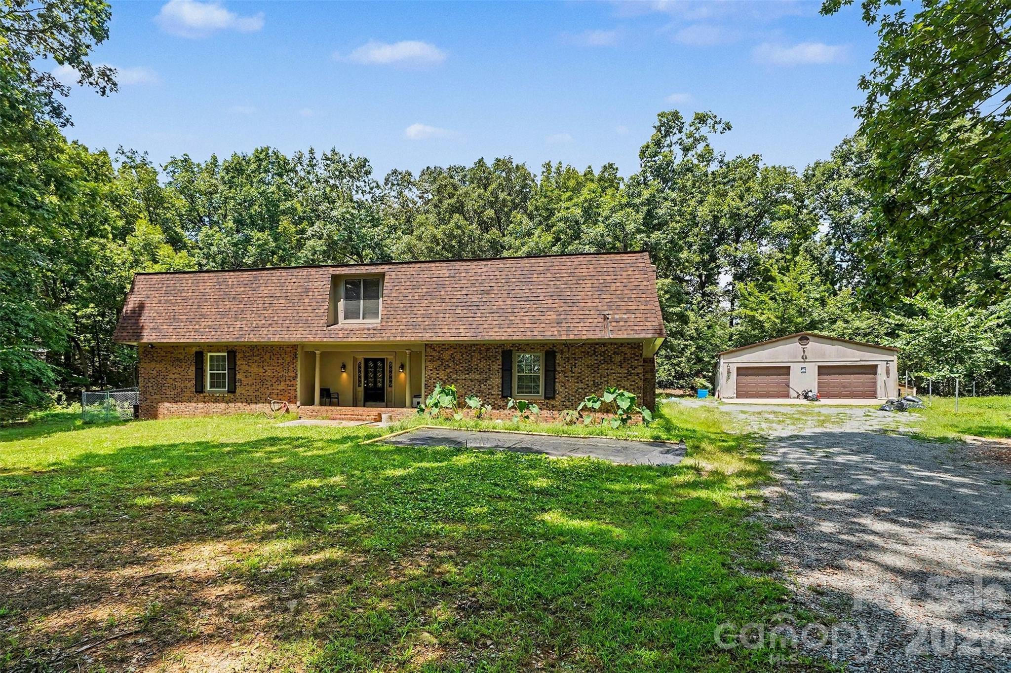 502 Cedarwood Drive — photo