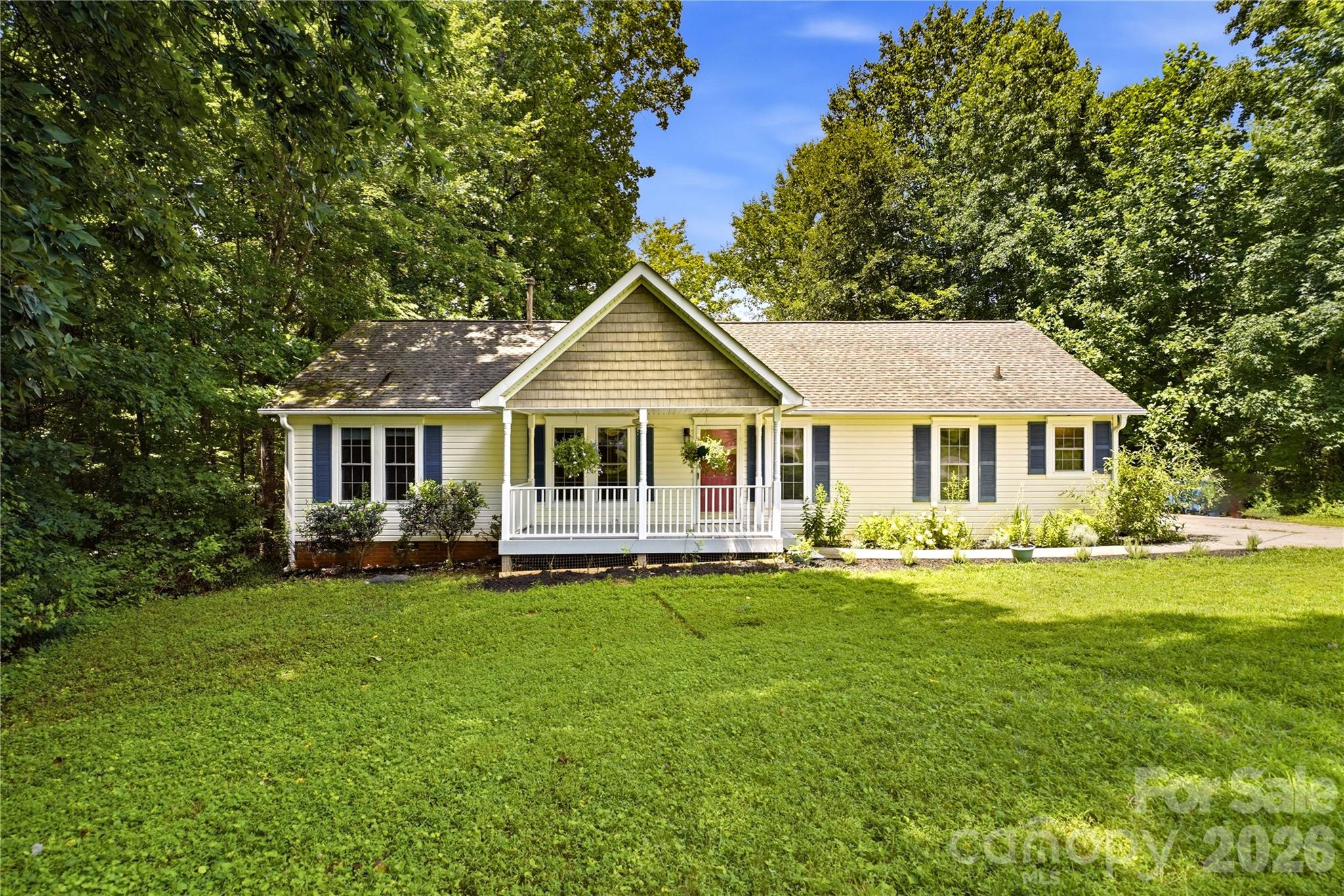 3555 Lake Bluff Drive — photo