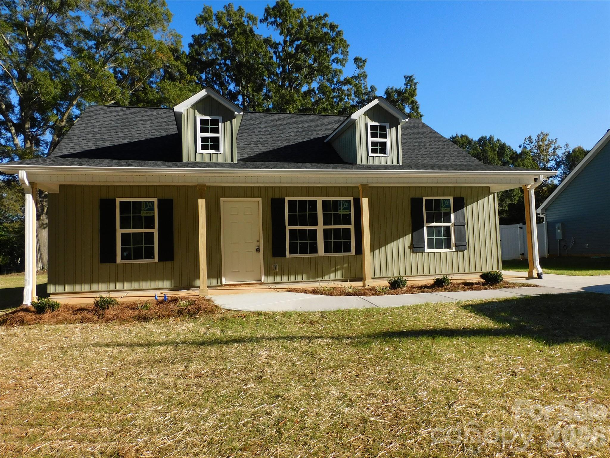 220 Mcclain Street — photo