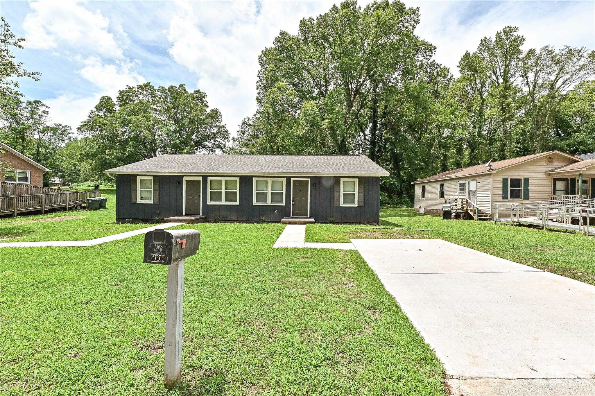 1119 Grady Street — photo