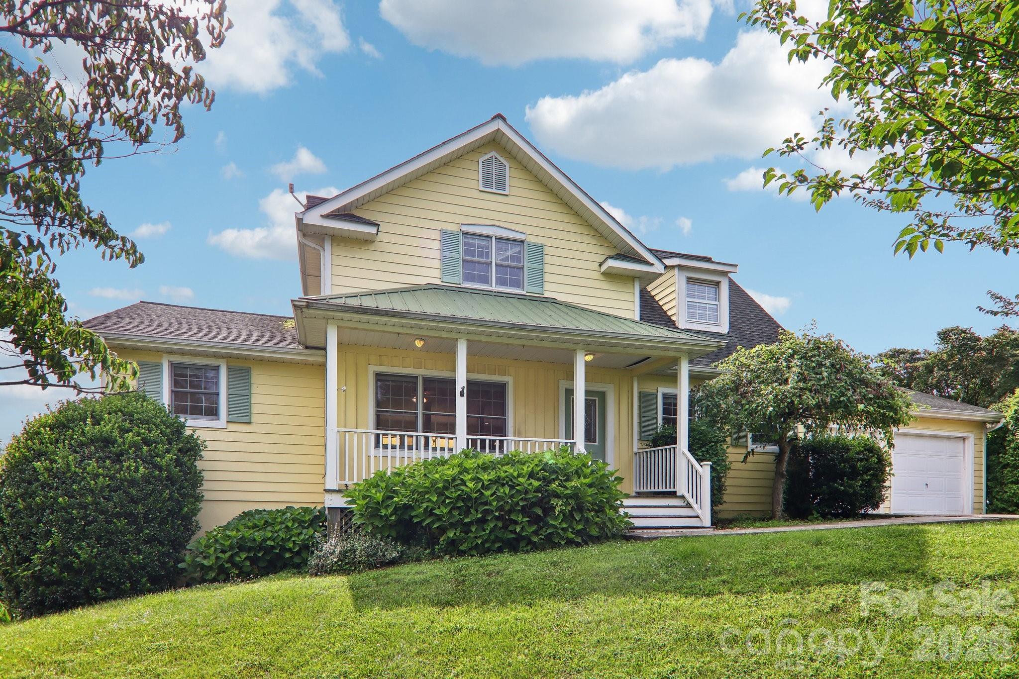 20 Amber Drive — photo