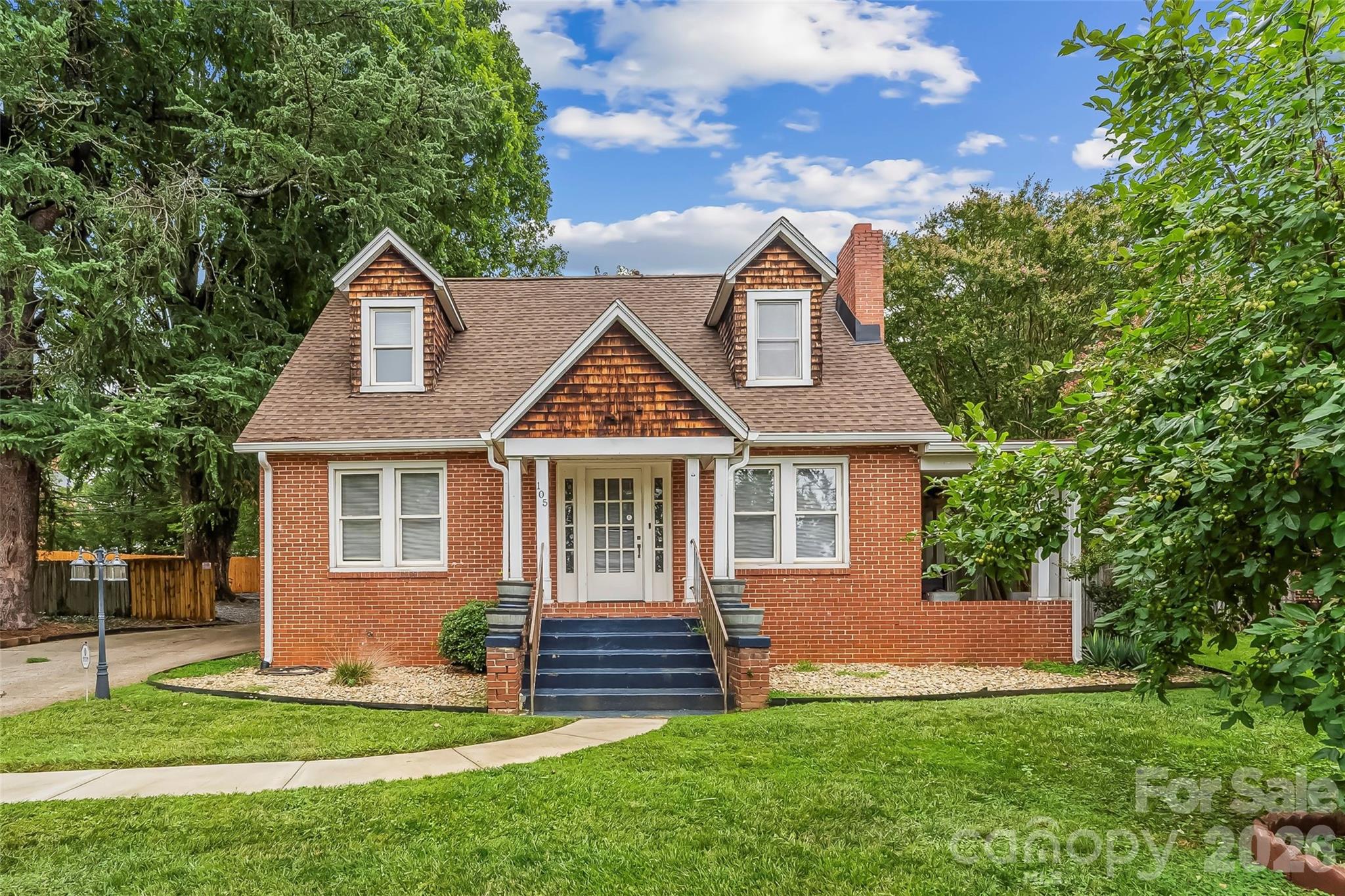 105 S Anderson Street — photo