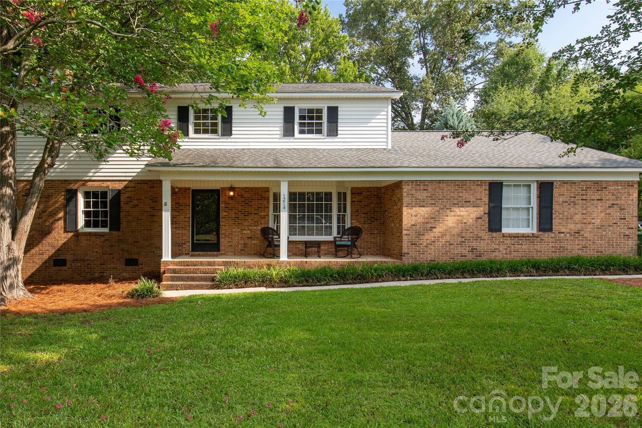 1214 Hawthorne Road — photo