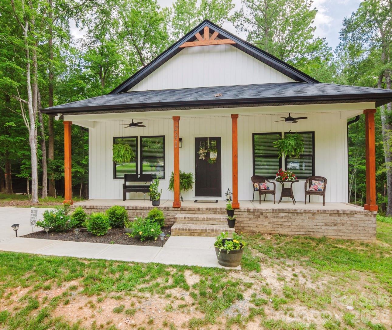 231 Wagon Road — photo