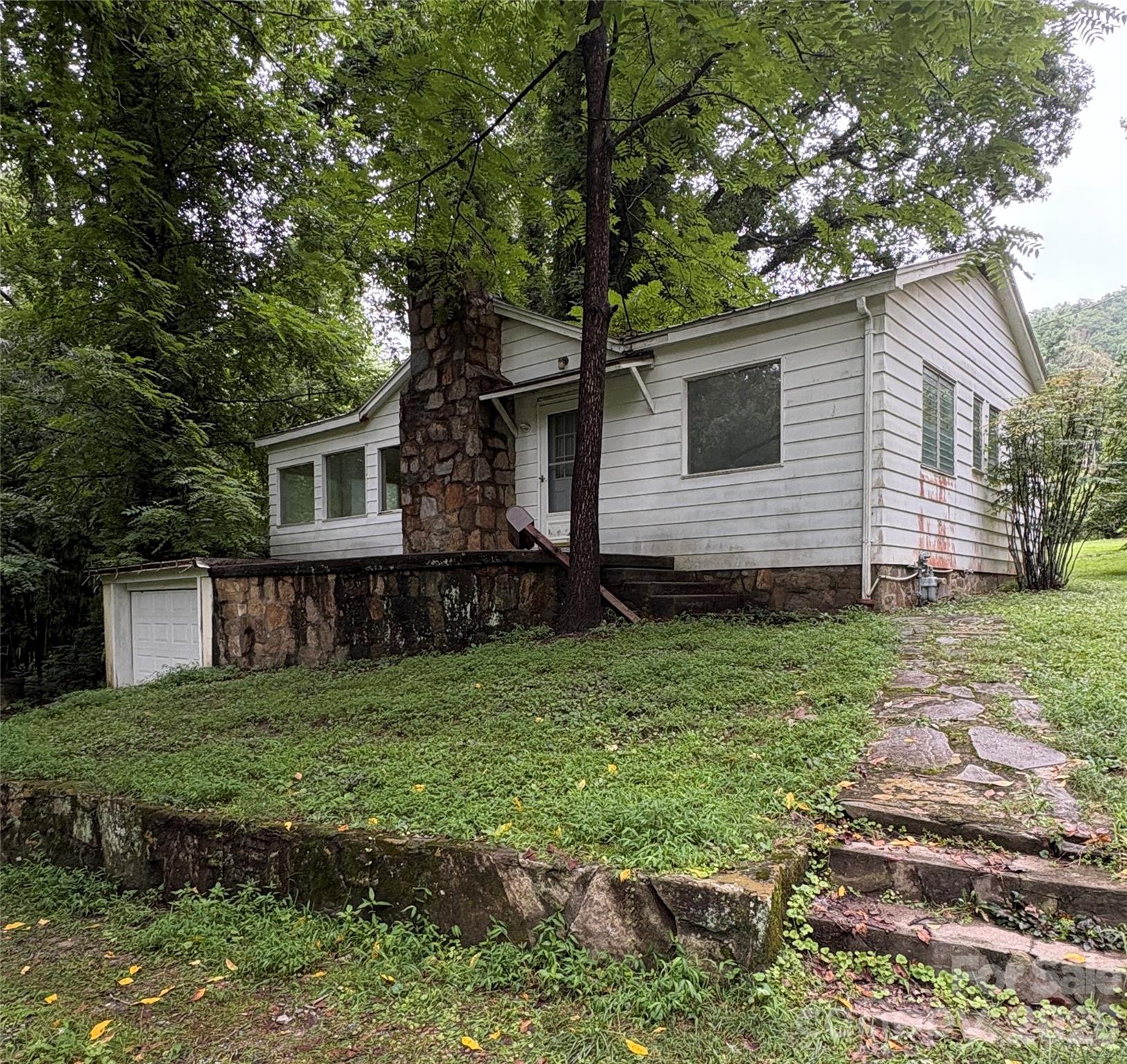 912 Halstead Boulevard Unit 1-8 — photo