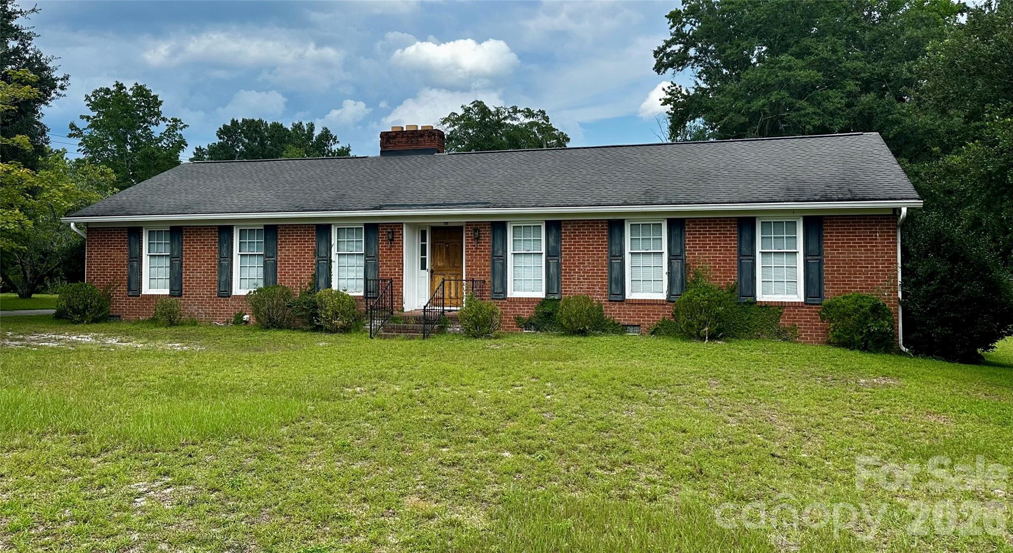 401 S Hickory Street — photo