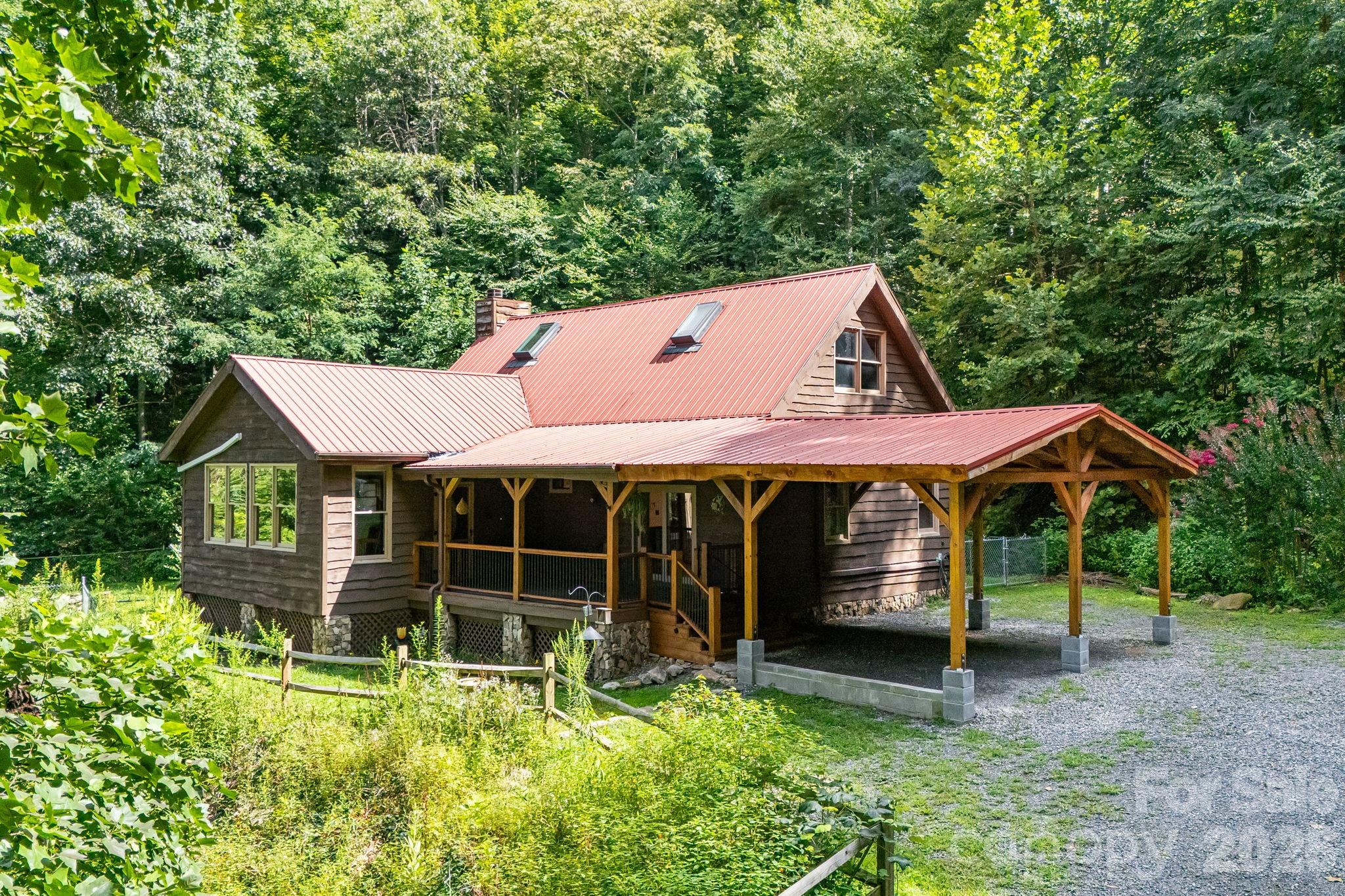 125 Hyacinth Drive — photo